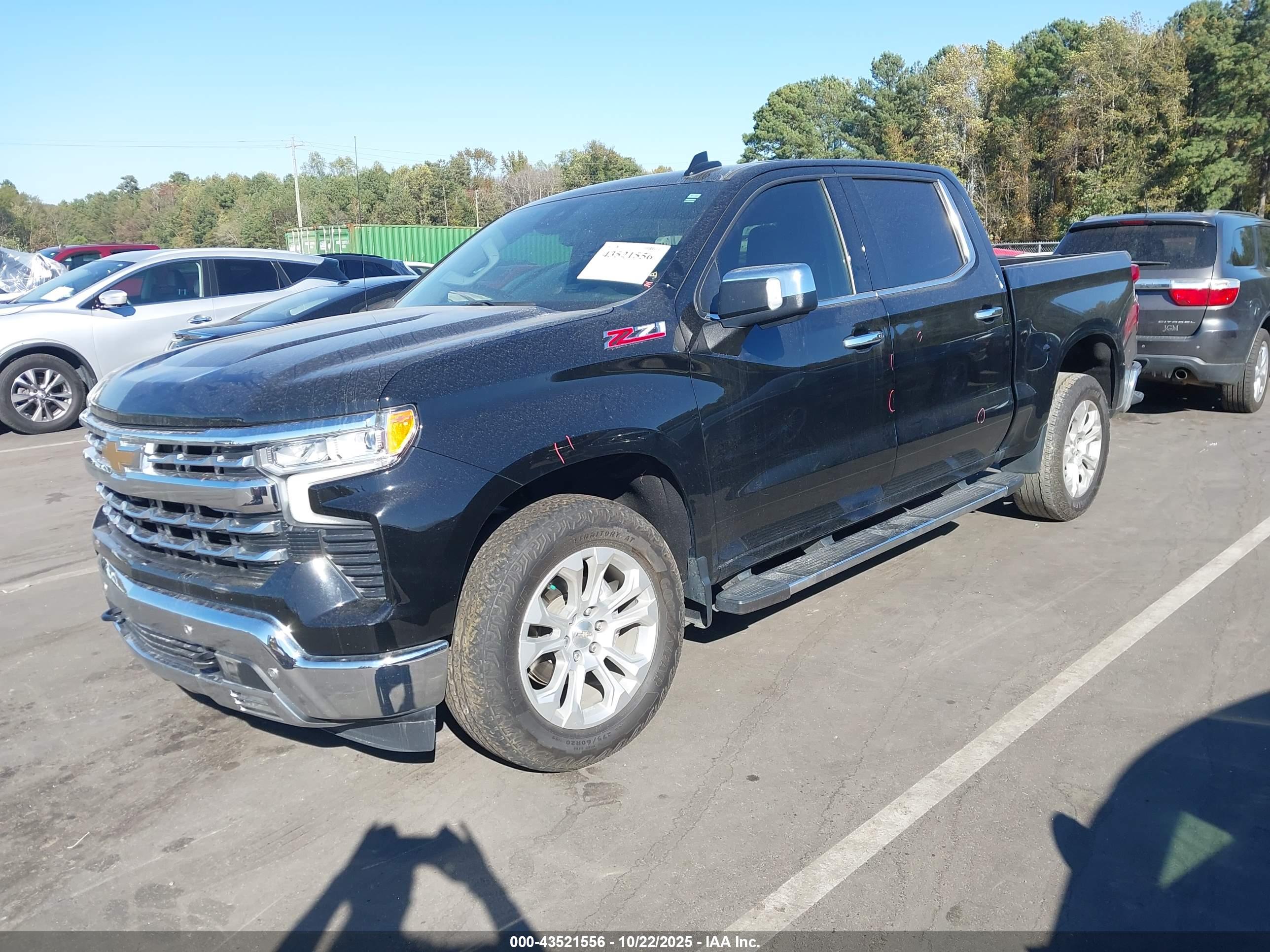 CHEVROLET SILVERADO image 2