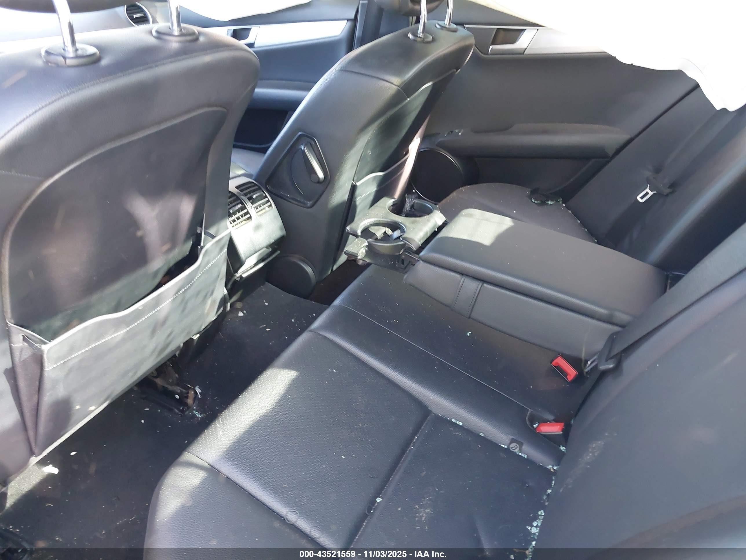 MERCEDES-BENZ C image 8