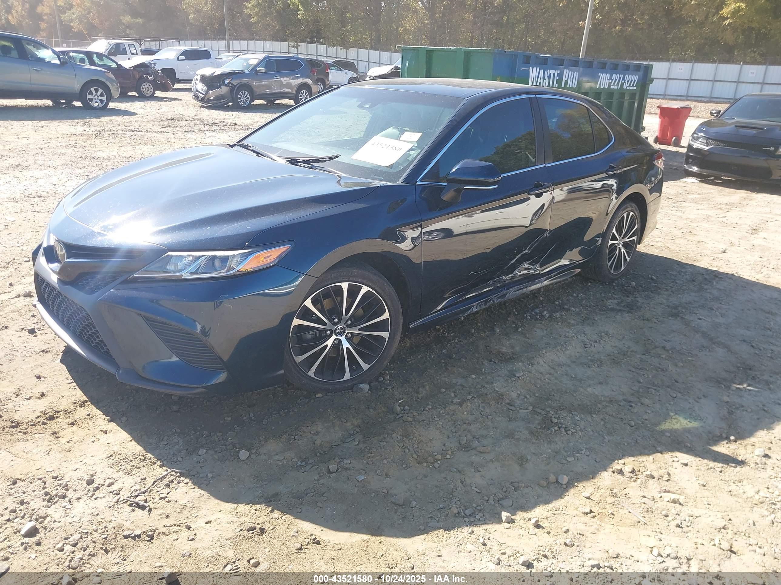 TOYOTA CAMRY image 2