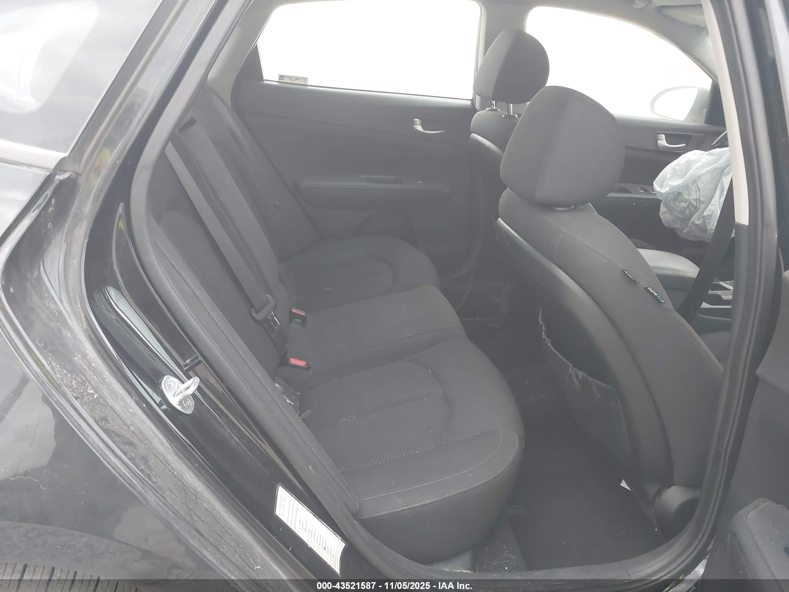 KIA OPTIMA image 8