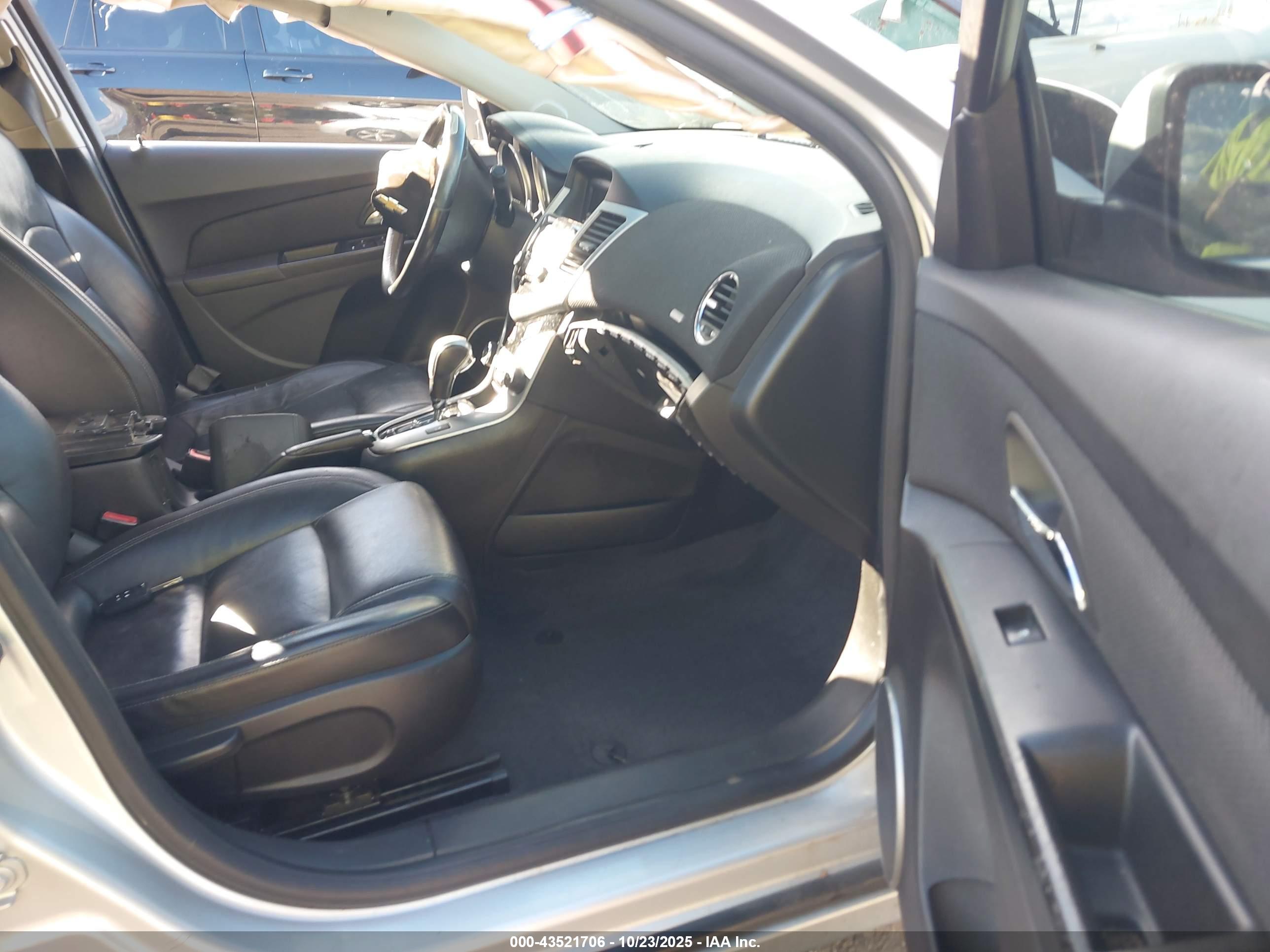 CHEVROLET CRUZE image 5