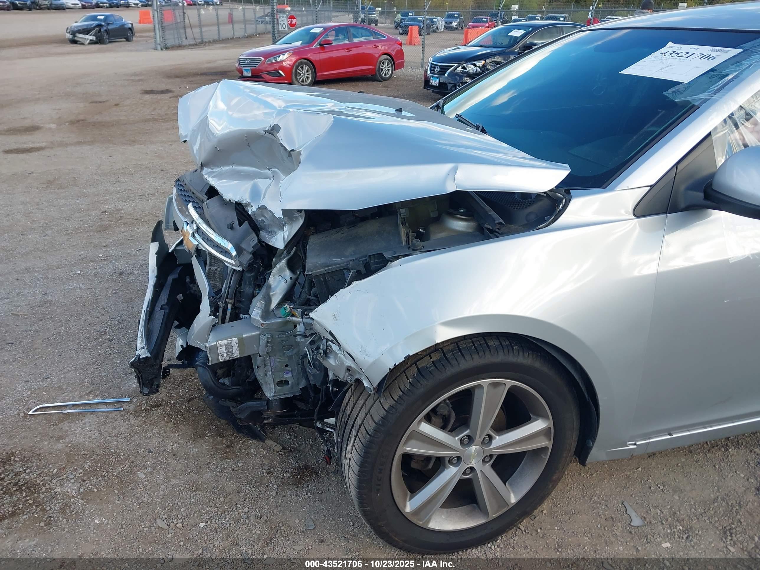 CHEVROLET CRUZE image 6