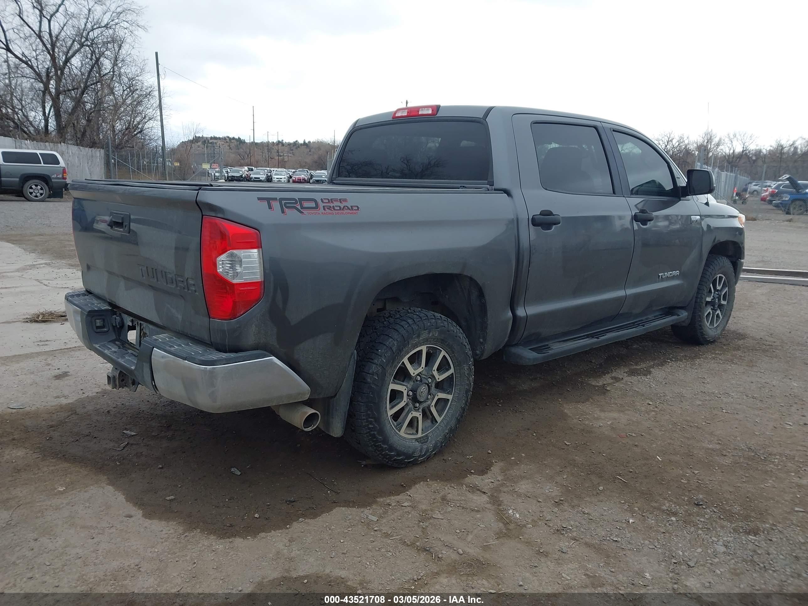 TOYOTA TUNDRA image 4