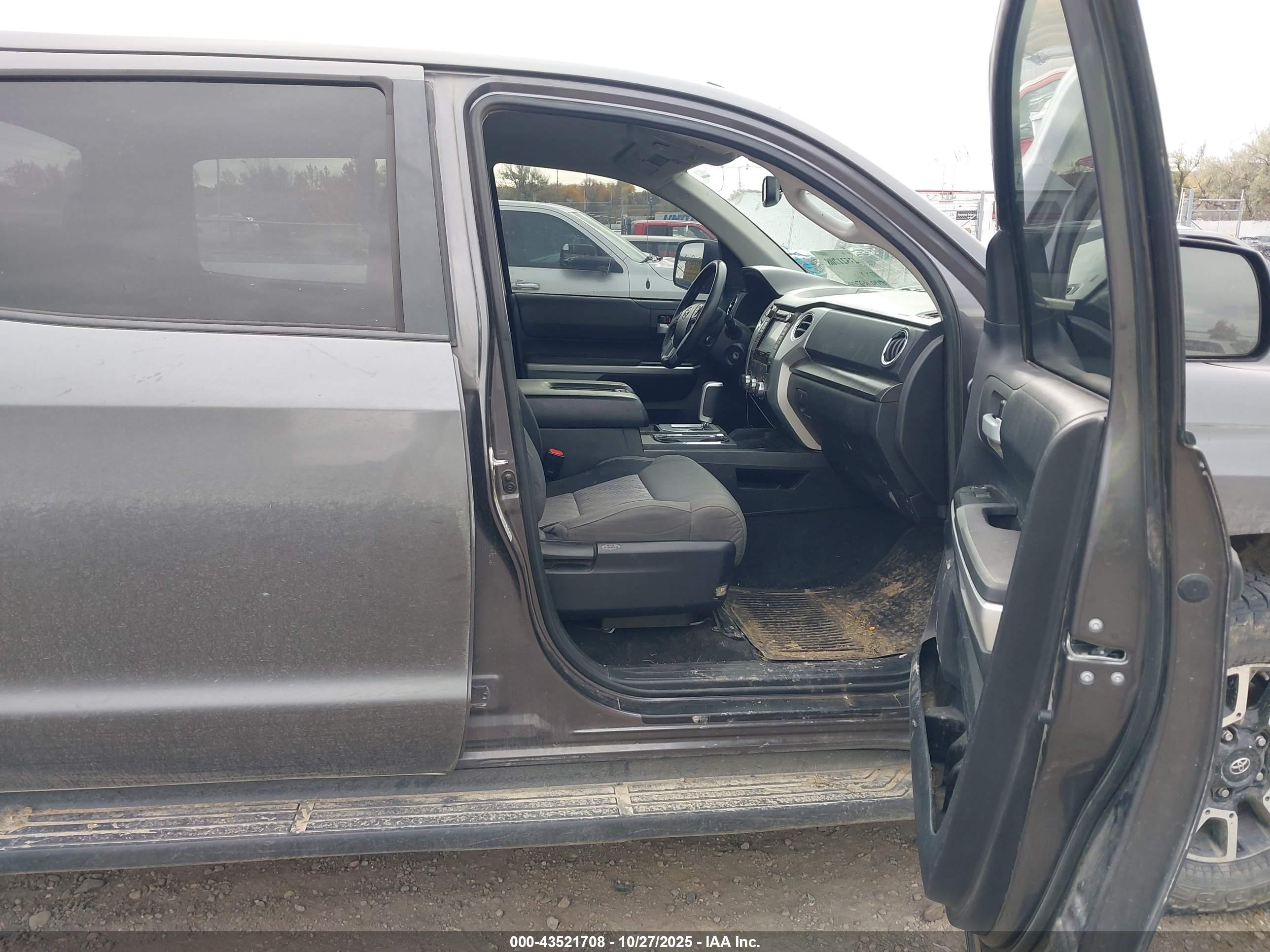 TOYOTA TUNDRA image 5