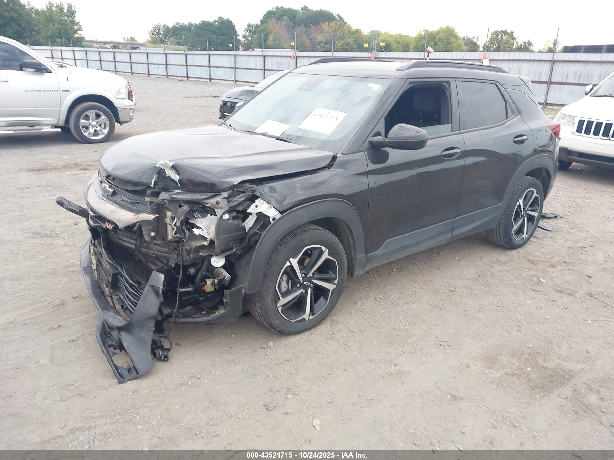 CHEVROLET TRAILBLAZER image 2