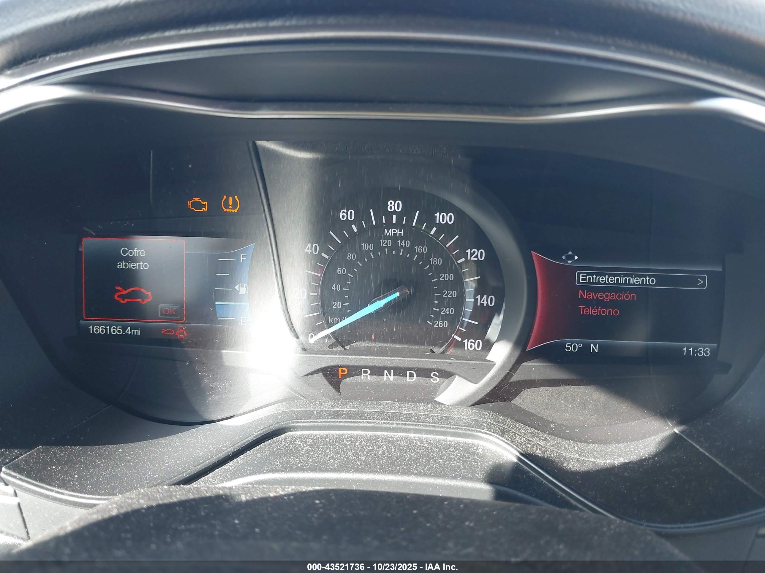 FORD FUSION image 7
