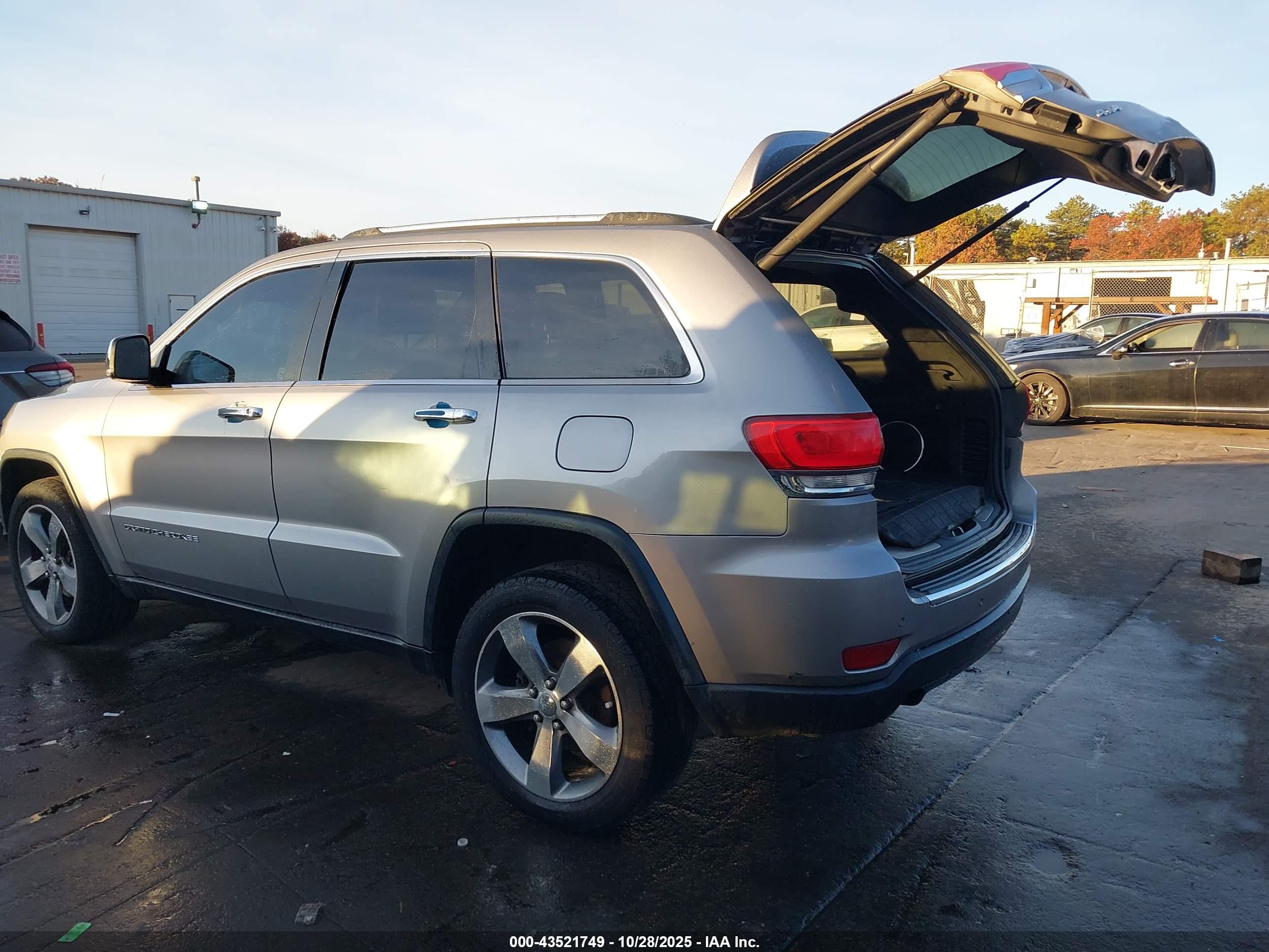 JEEP GRAND image 3