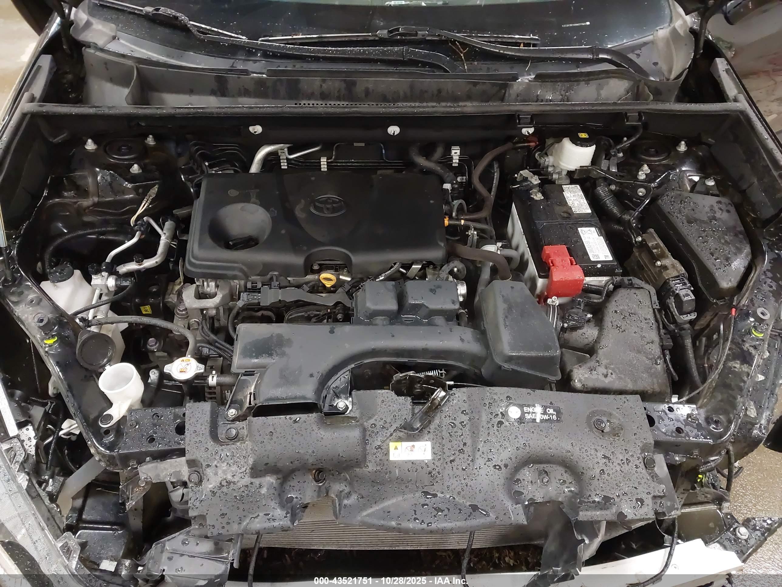 TOYOTA RAV4 image 10