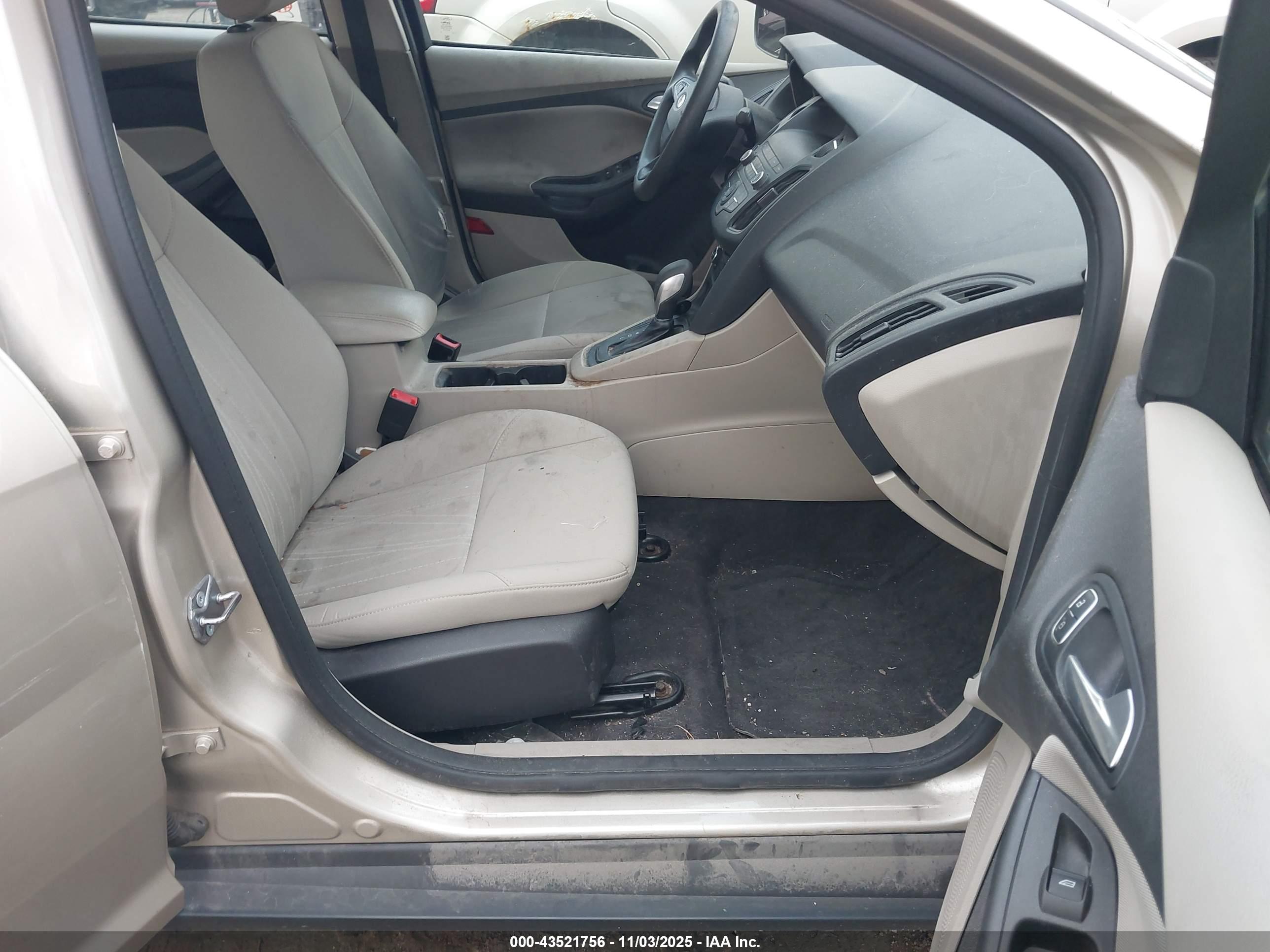 FORD FOCUS image 5
