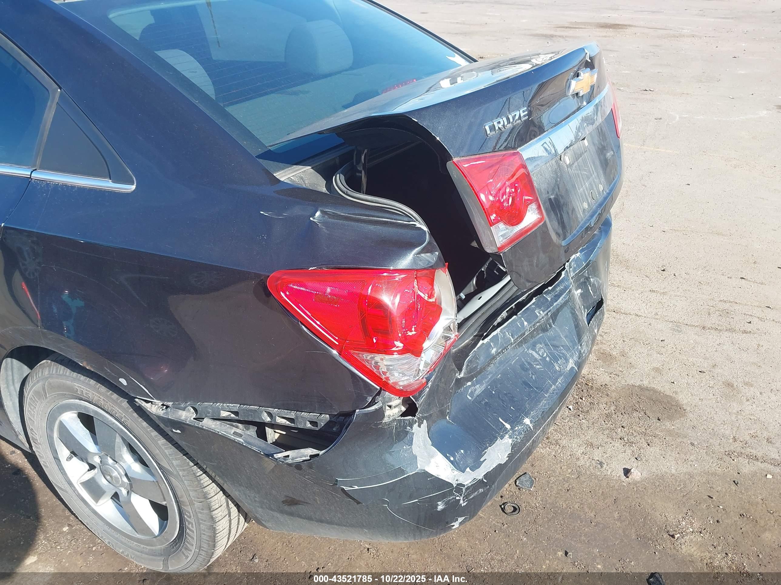 CHEVROLET CRUZE image 6