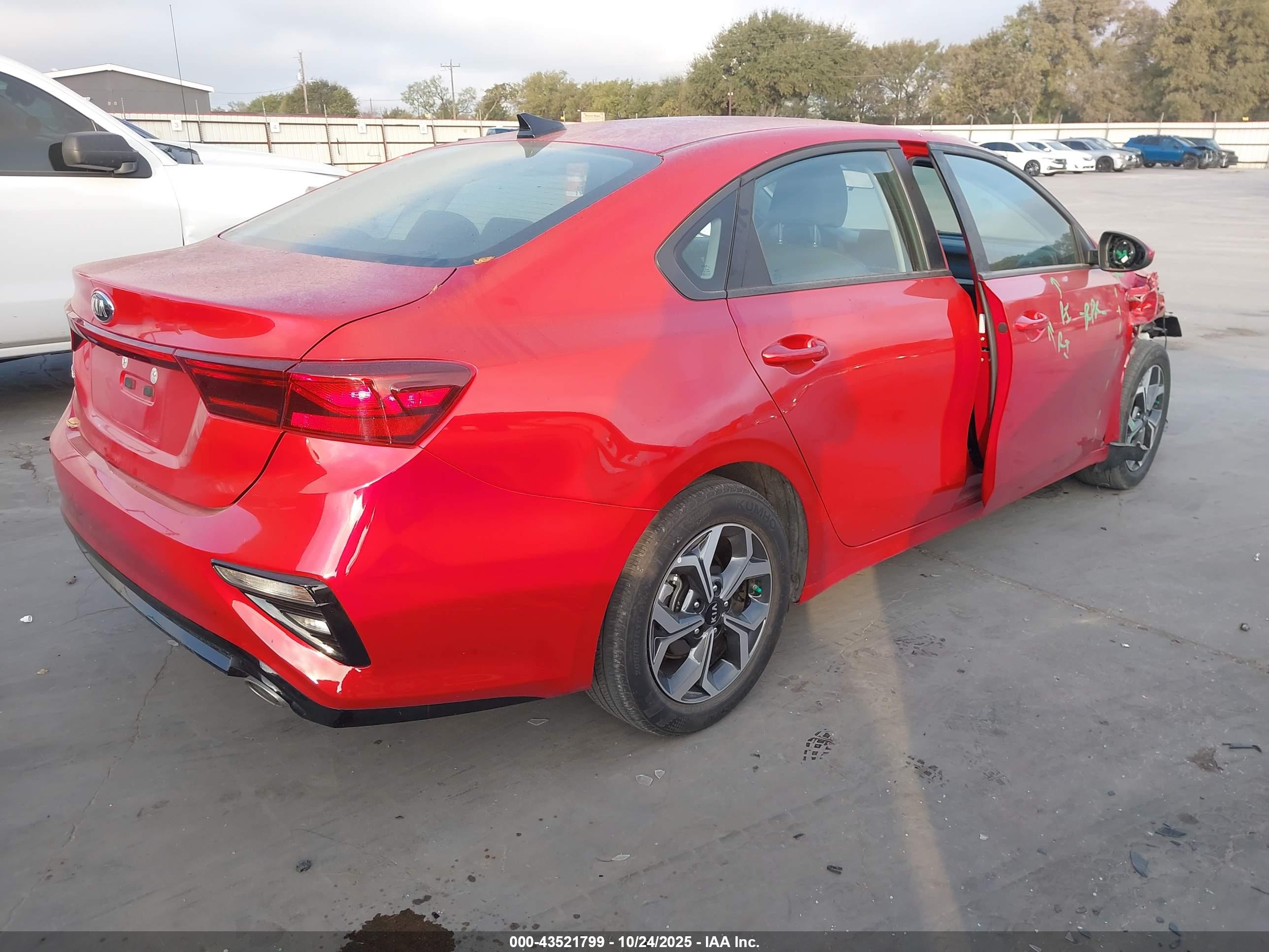 KIA FORTE image 4