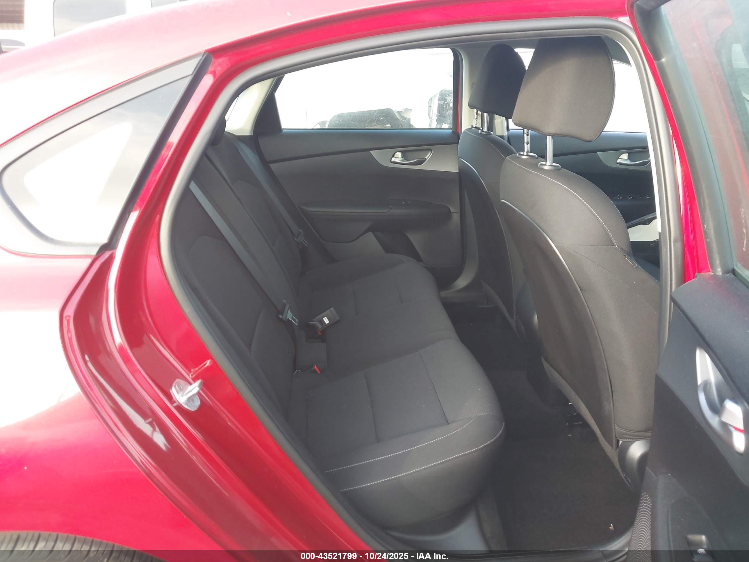 KIA FORTE image 8