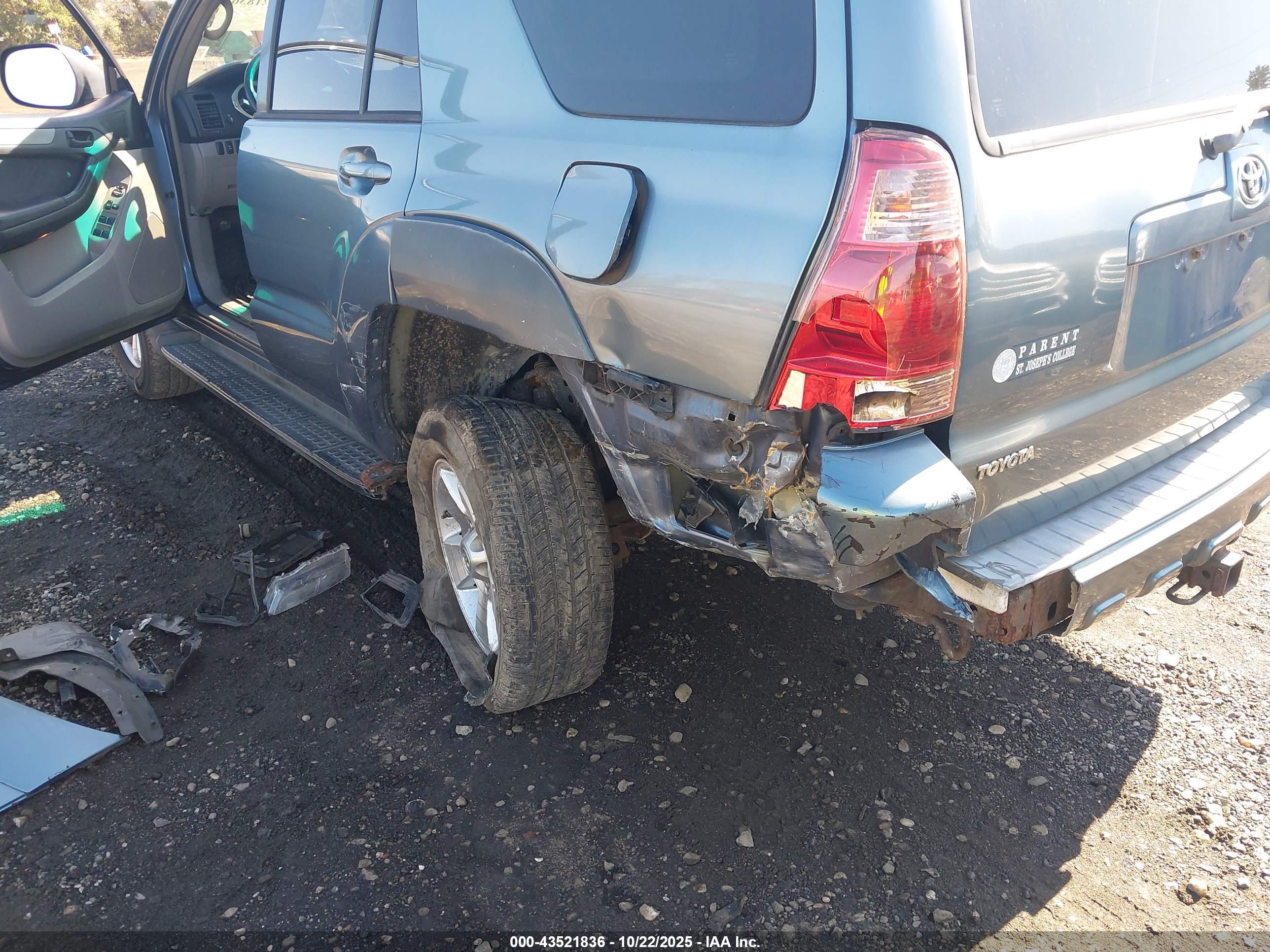 TOYOTA 4RUNNER image 6