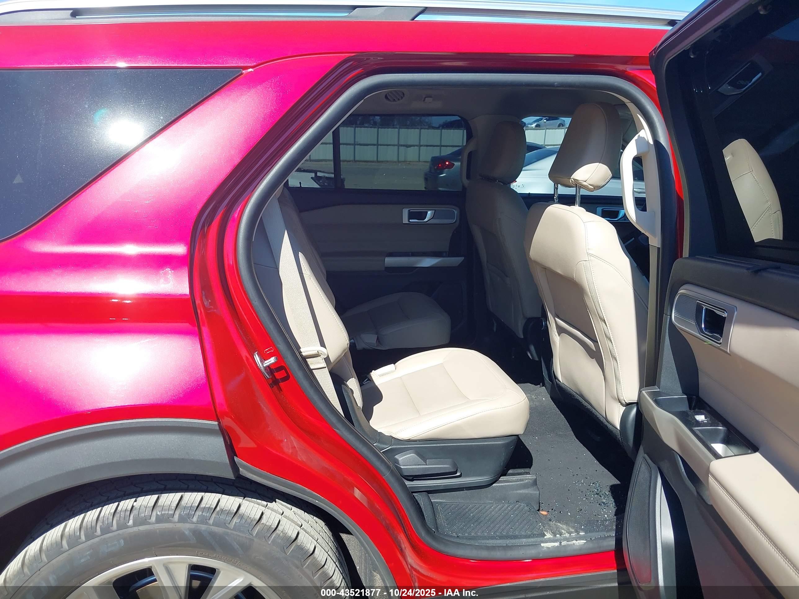FORD EXPLORER image 8