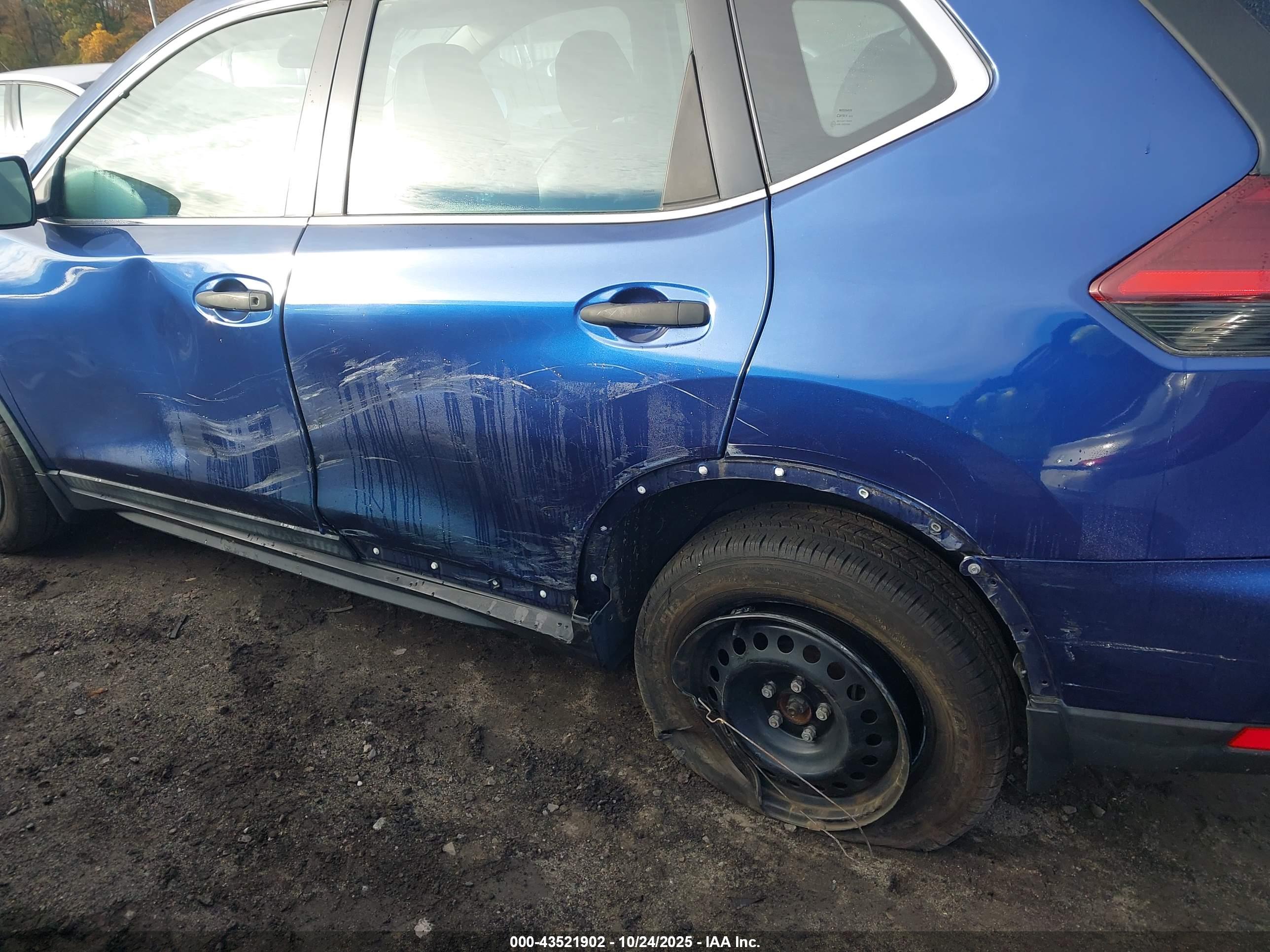 NISSAN ROGUE image 6