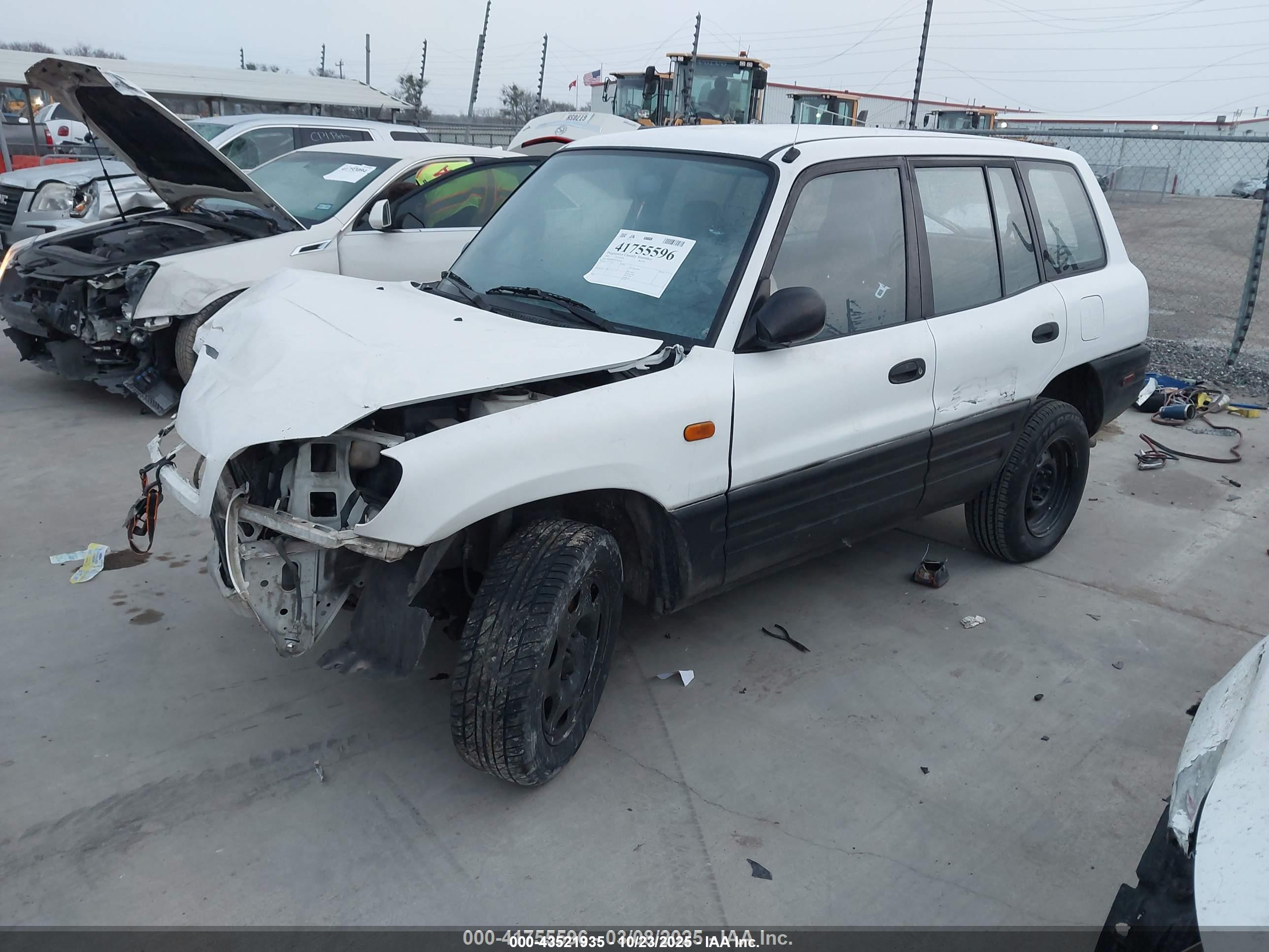 TOYOTA RAV4 image 2
