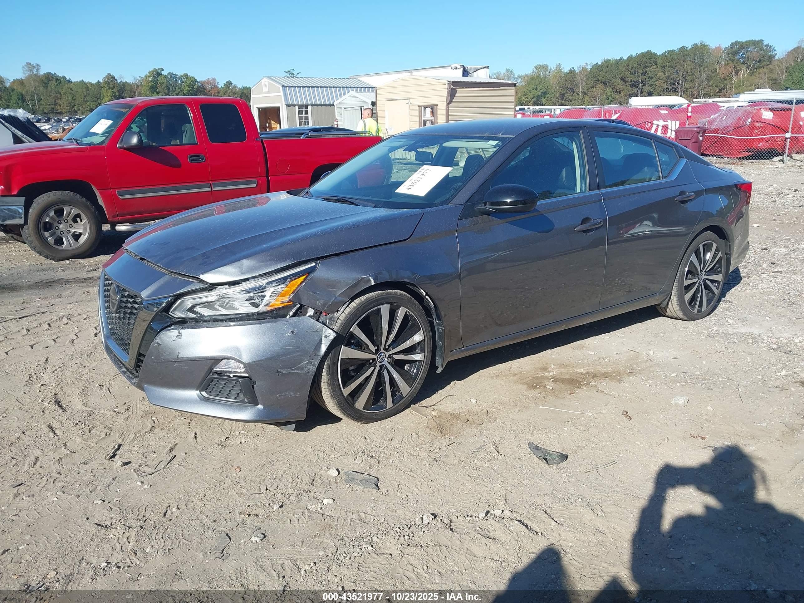 NISSAN ALTIMA image 2