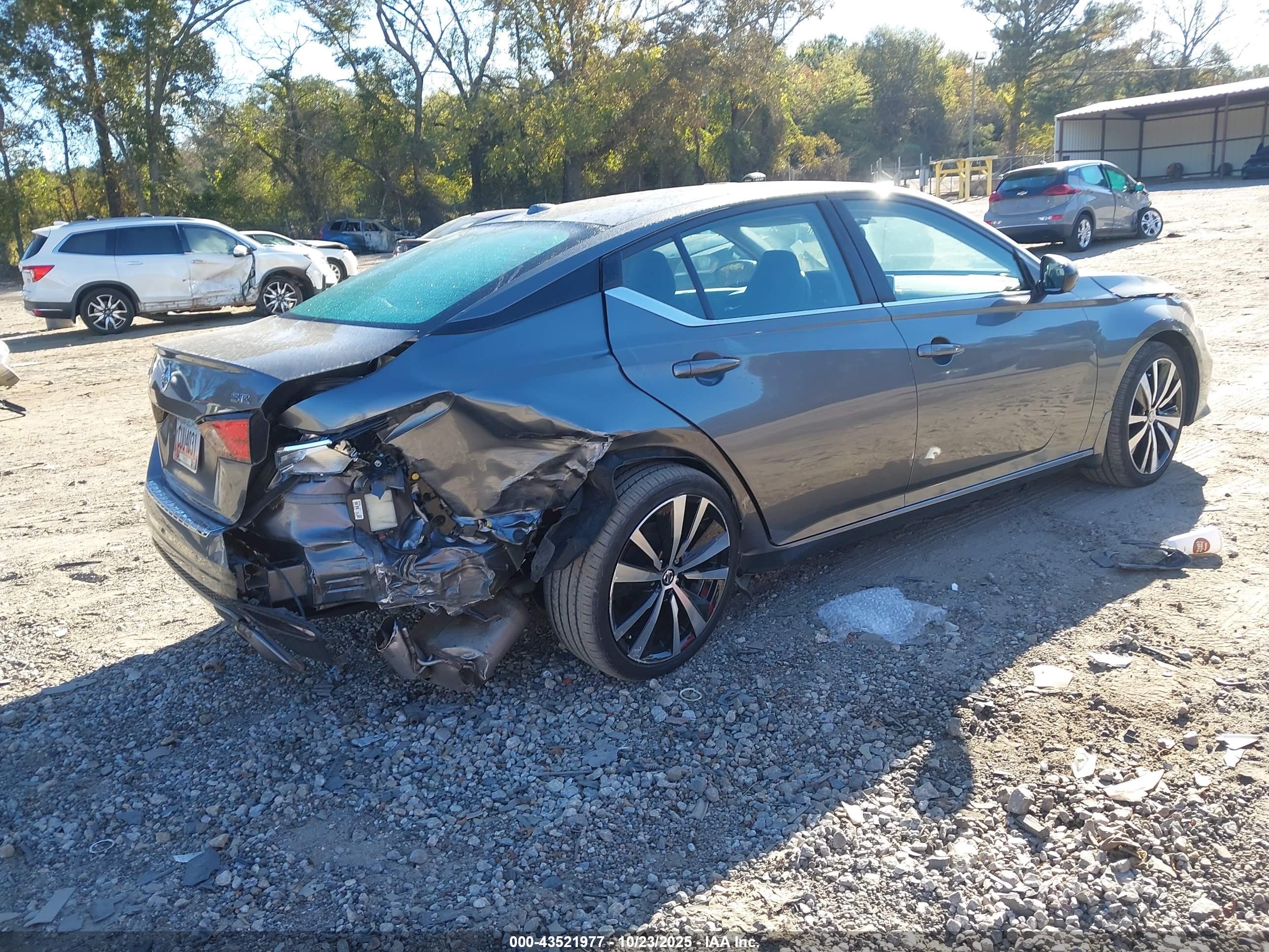 NISSAN ALTIMA image 4