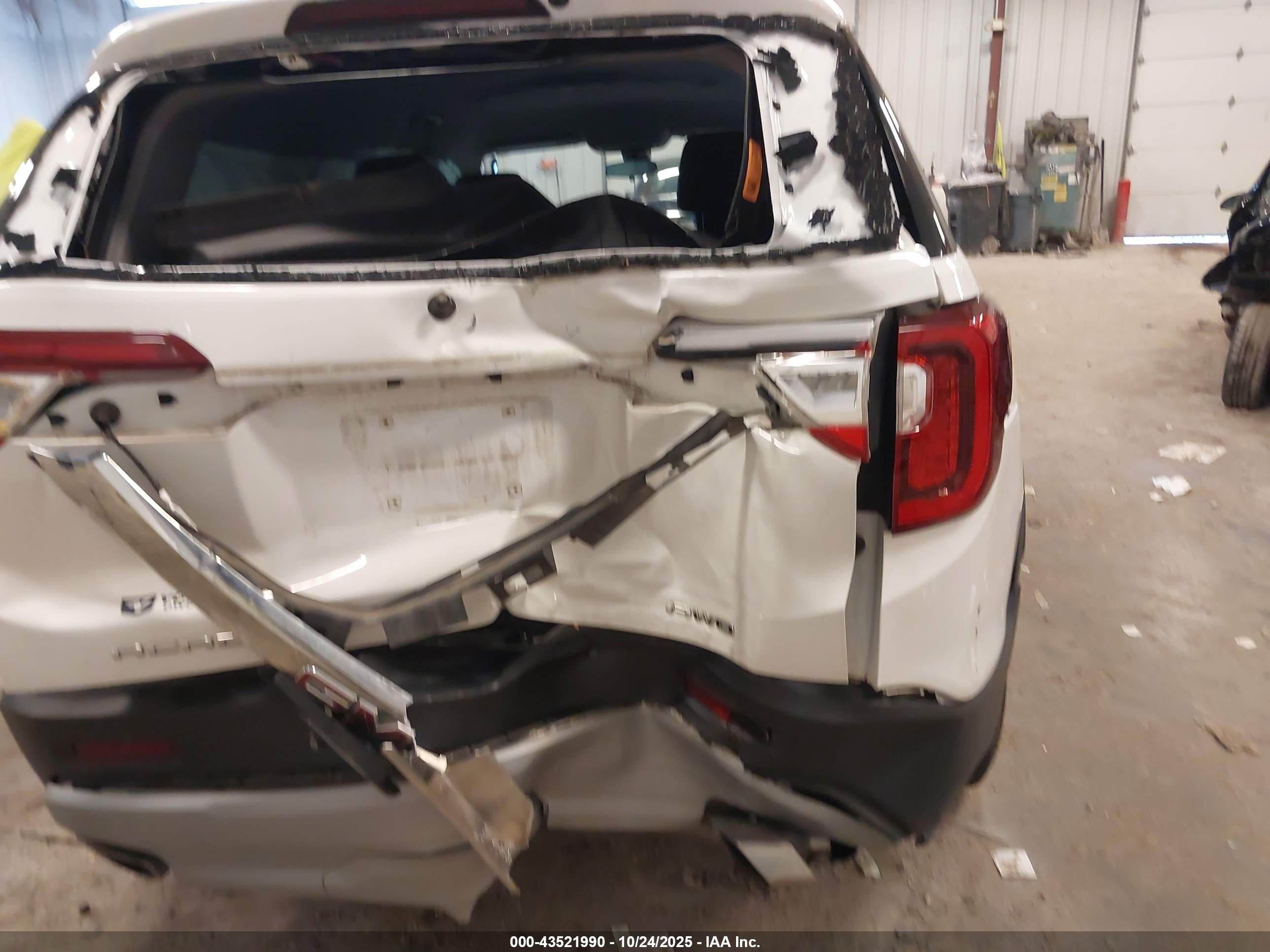 GMC ACADIA image 6