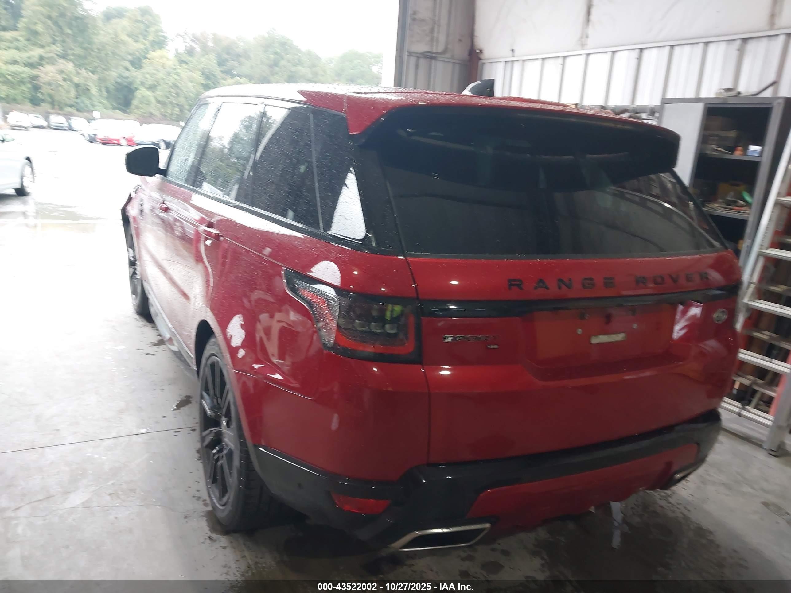 LAND ROVER image 3