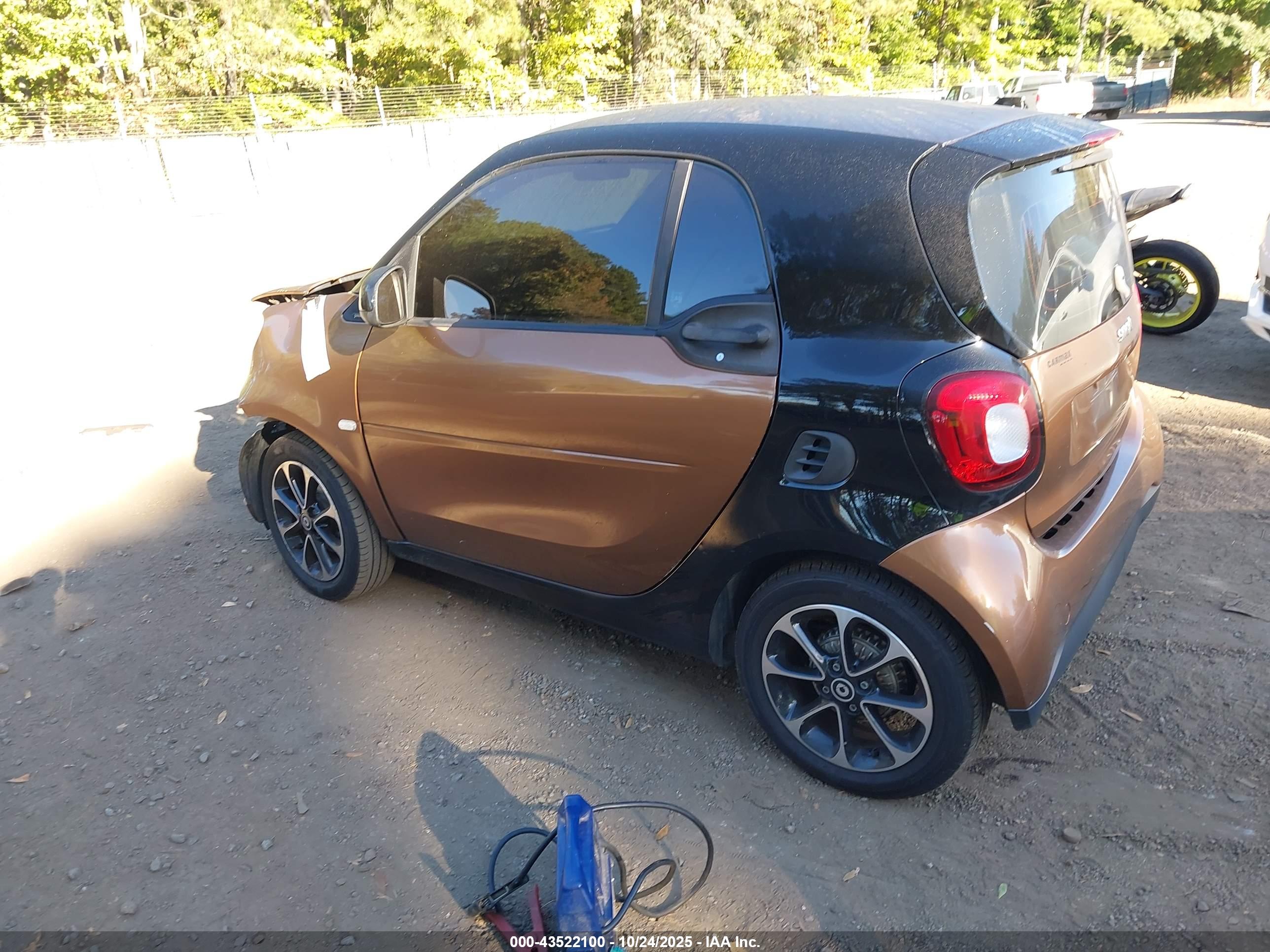 SMART FORTWO image 3
