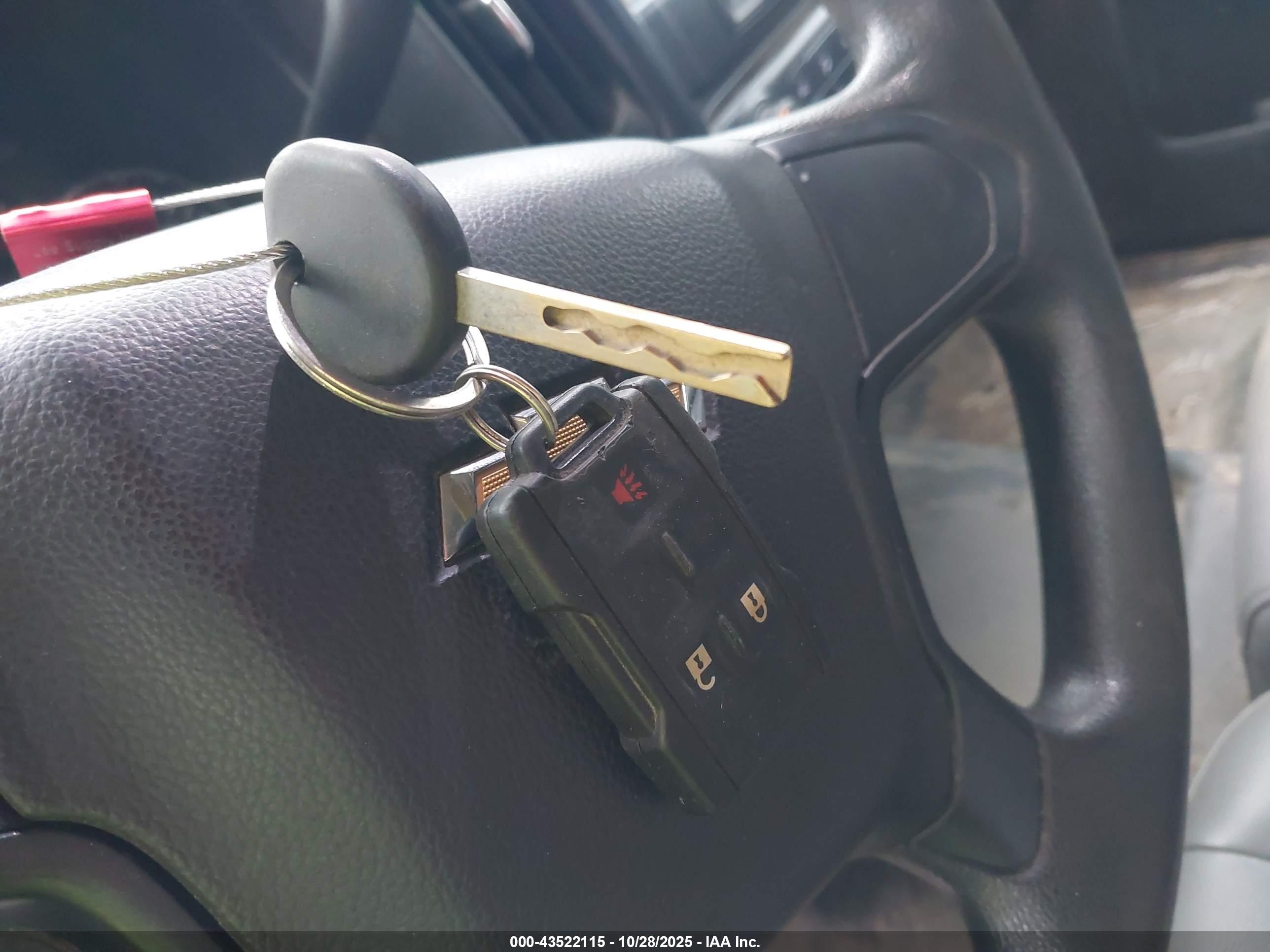 CHEVROLET SILVERADO image 11