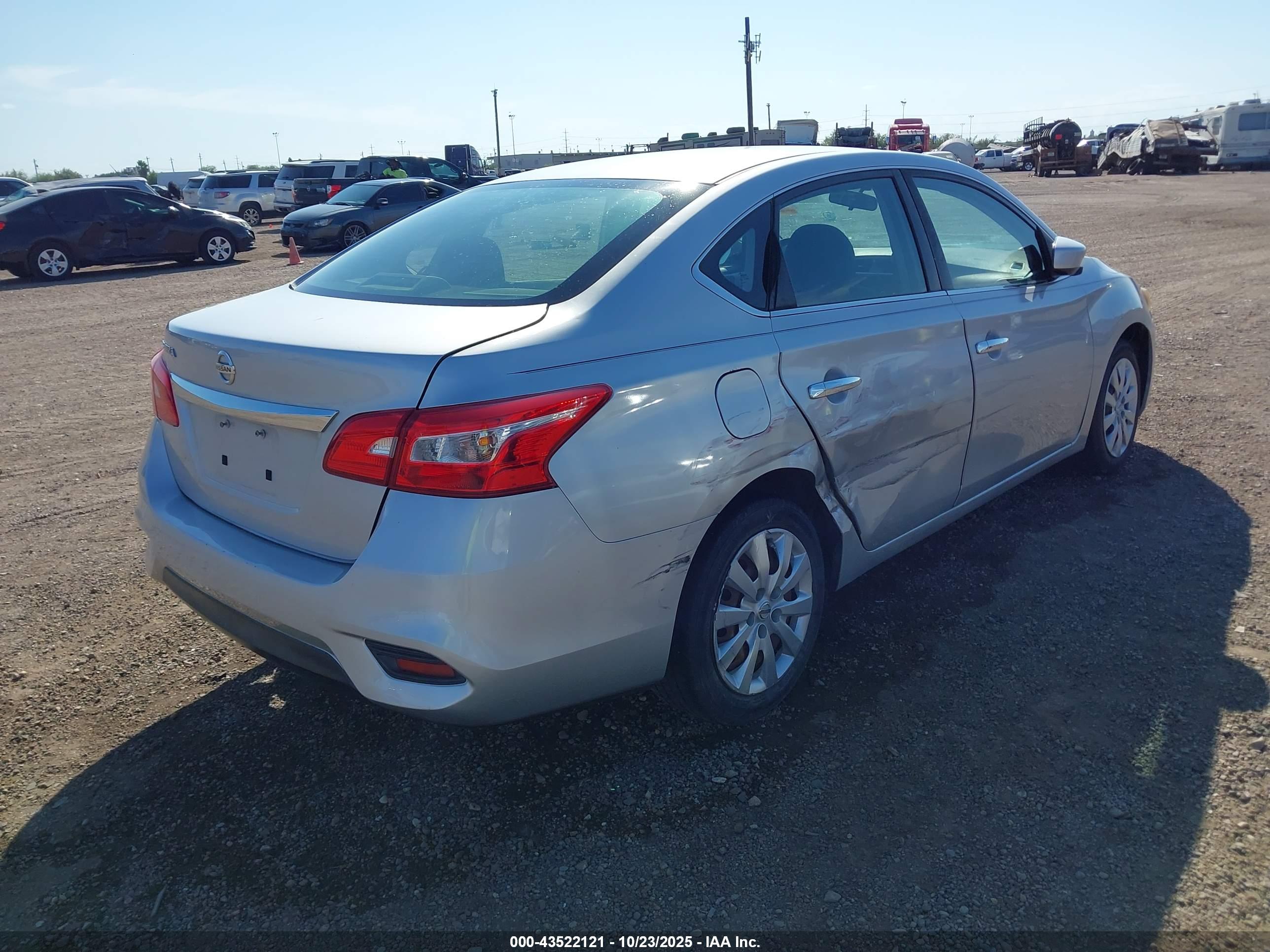 NISSAN SENTRA image 4