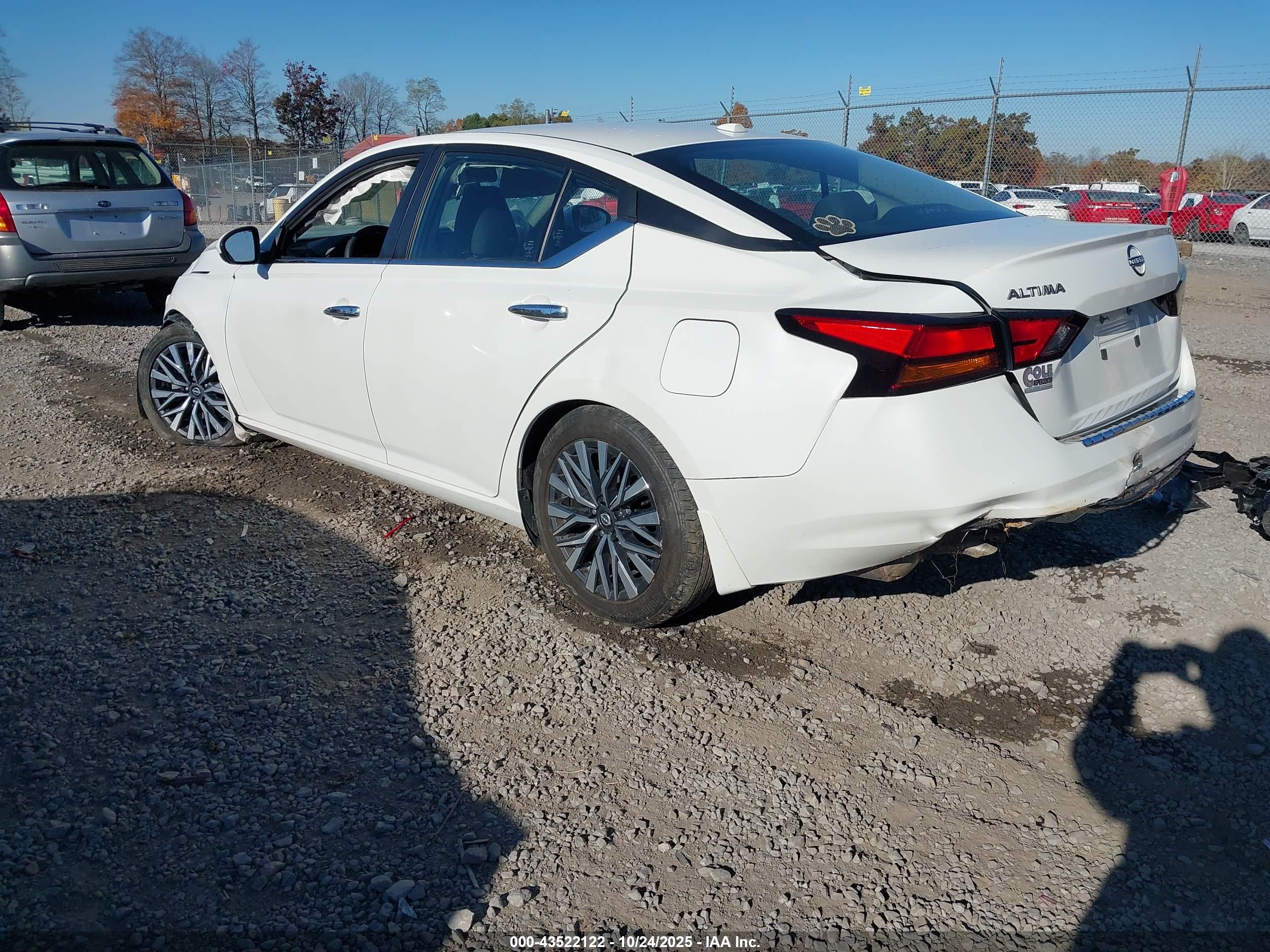 NISSAN ALTIMA image 3