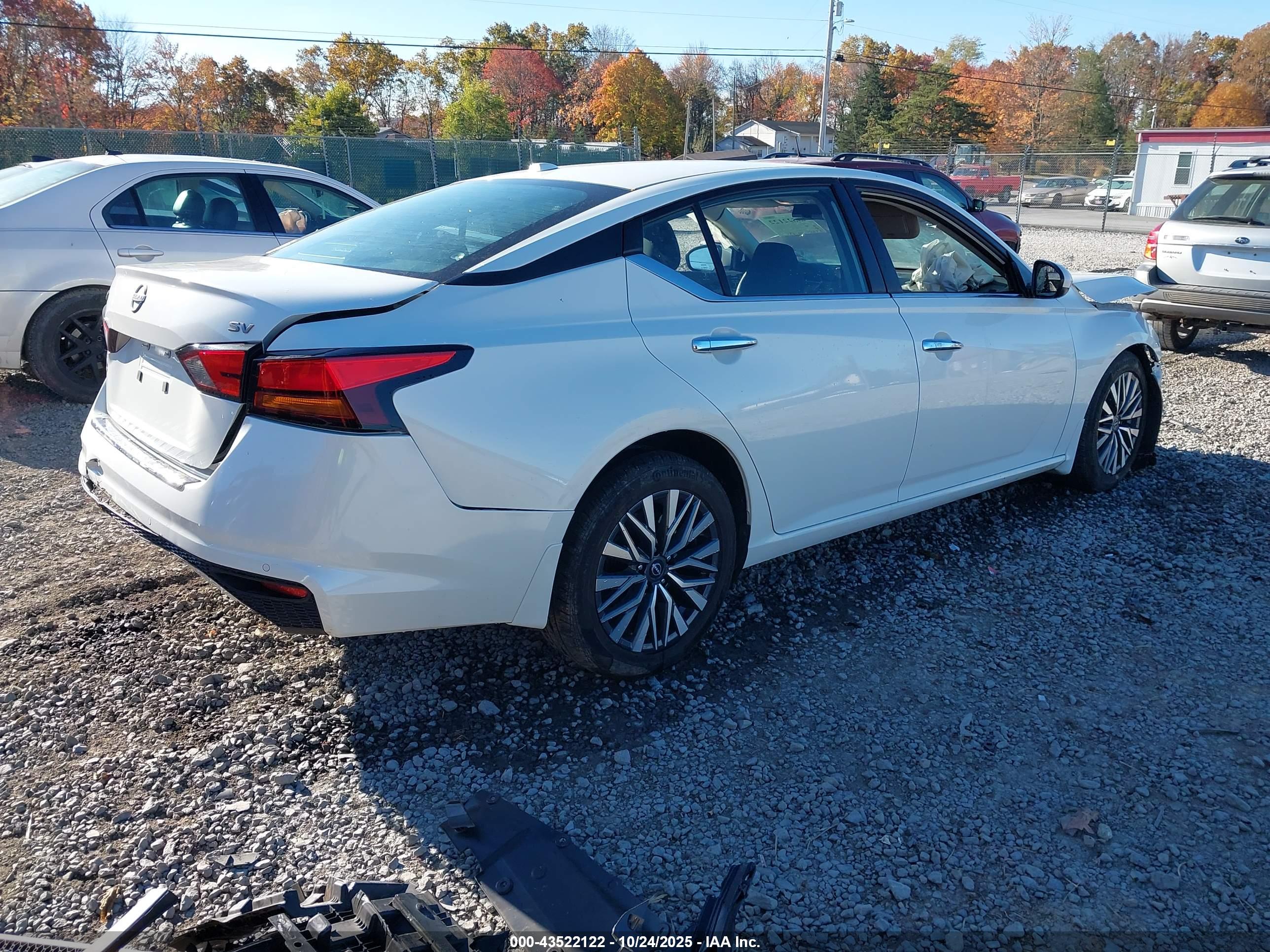 NISSAN ALTIMA image 4