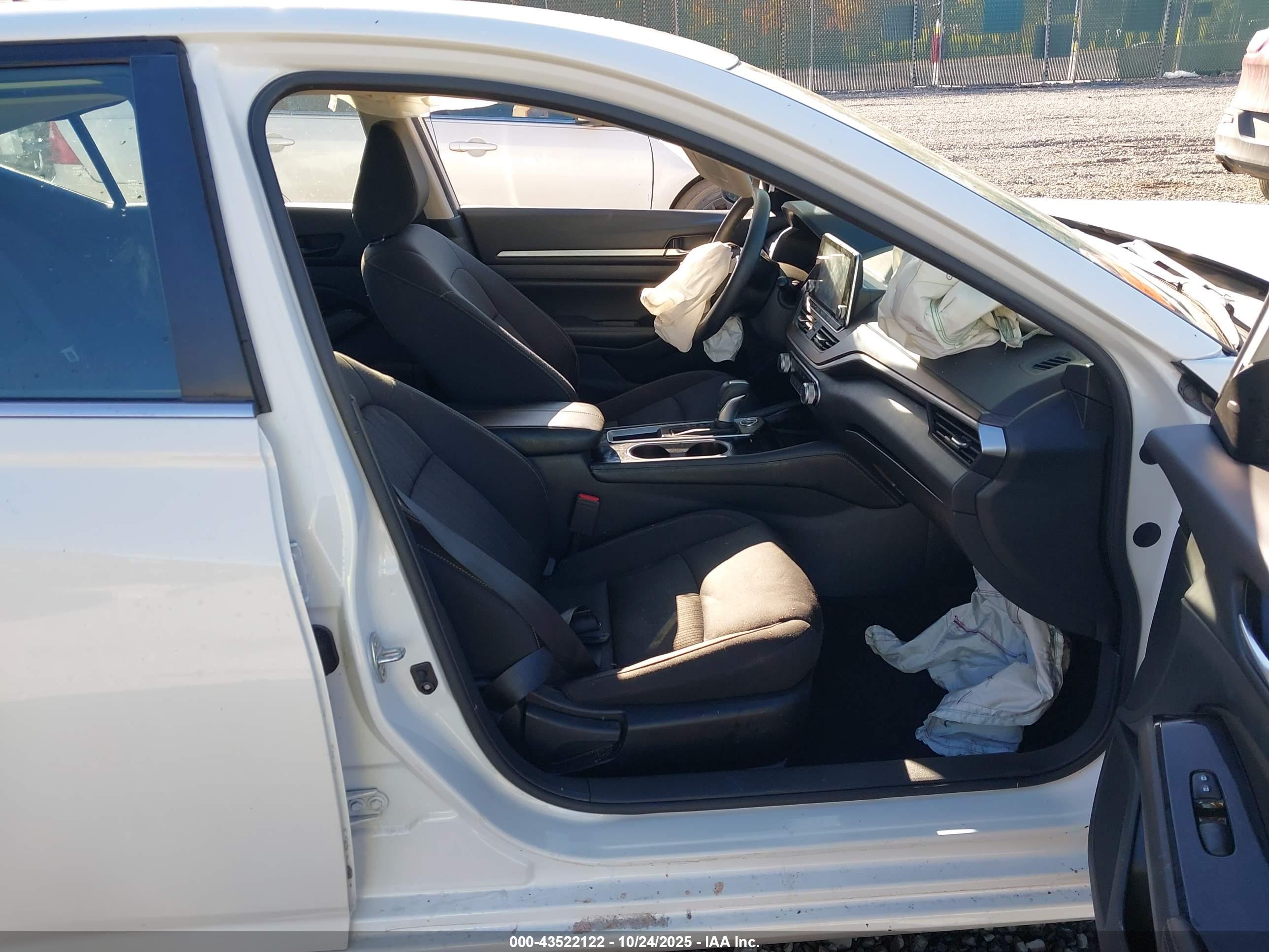 NISSAN ALTIMA image 5