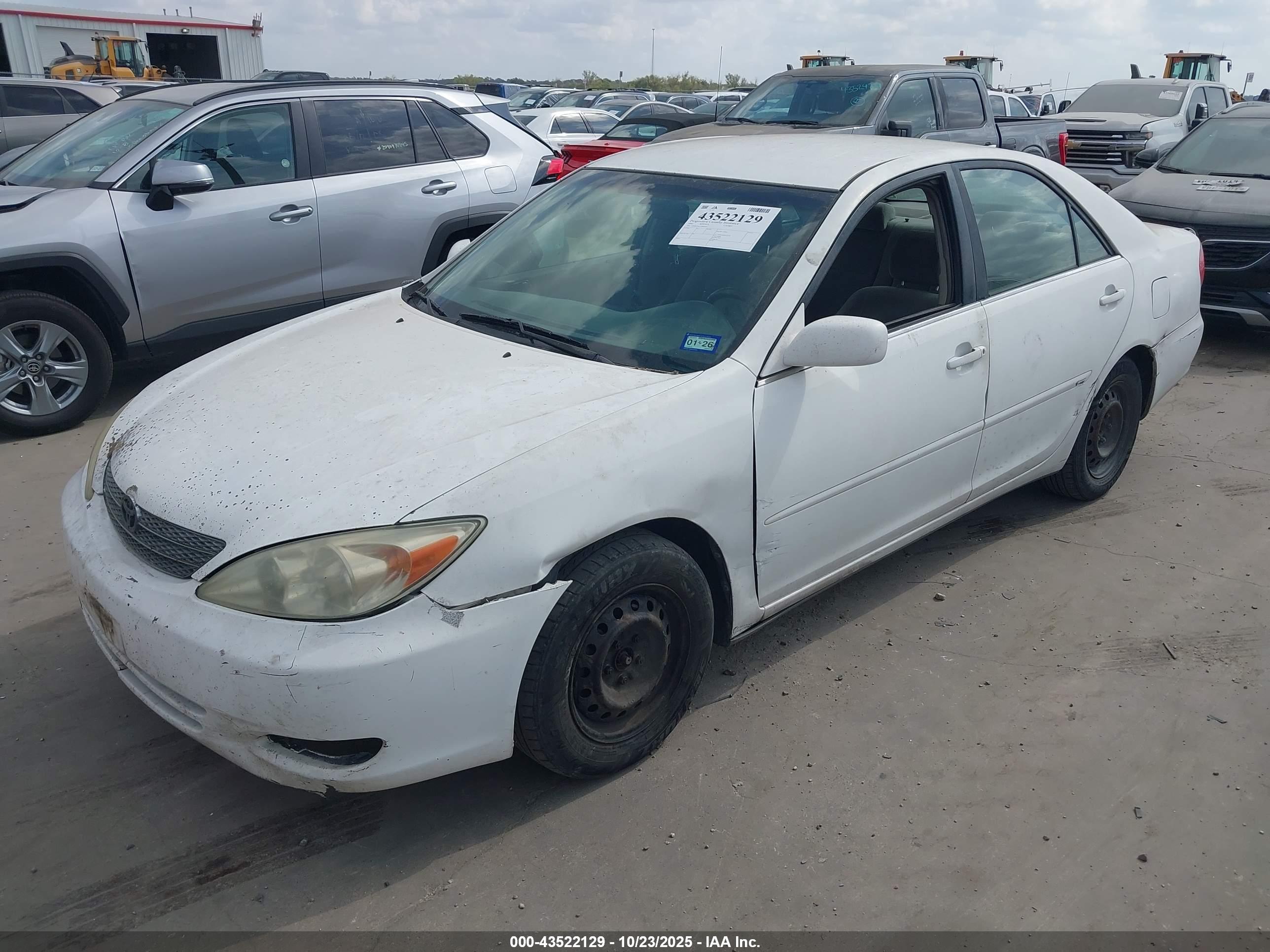 TOYOTA CAMRY image 2
