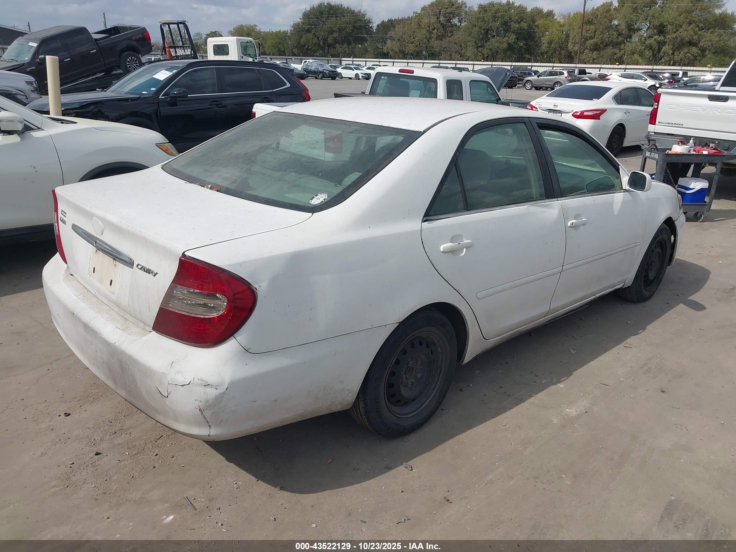 TOYOTA CAMRY image 4
