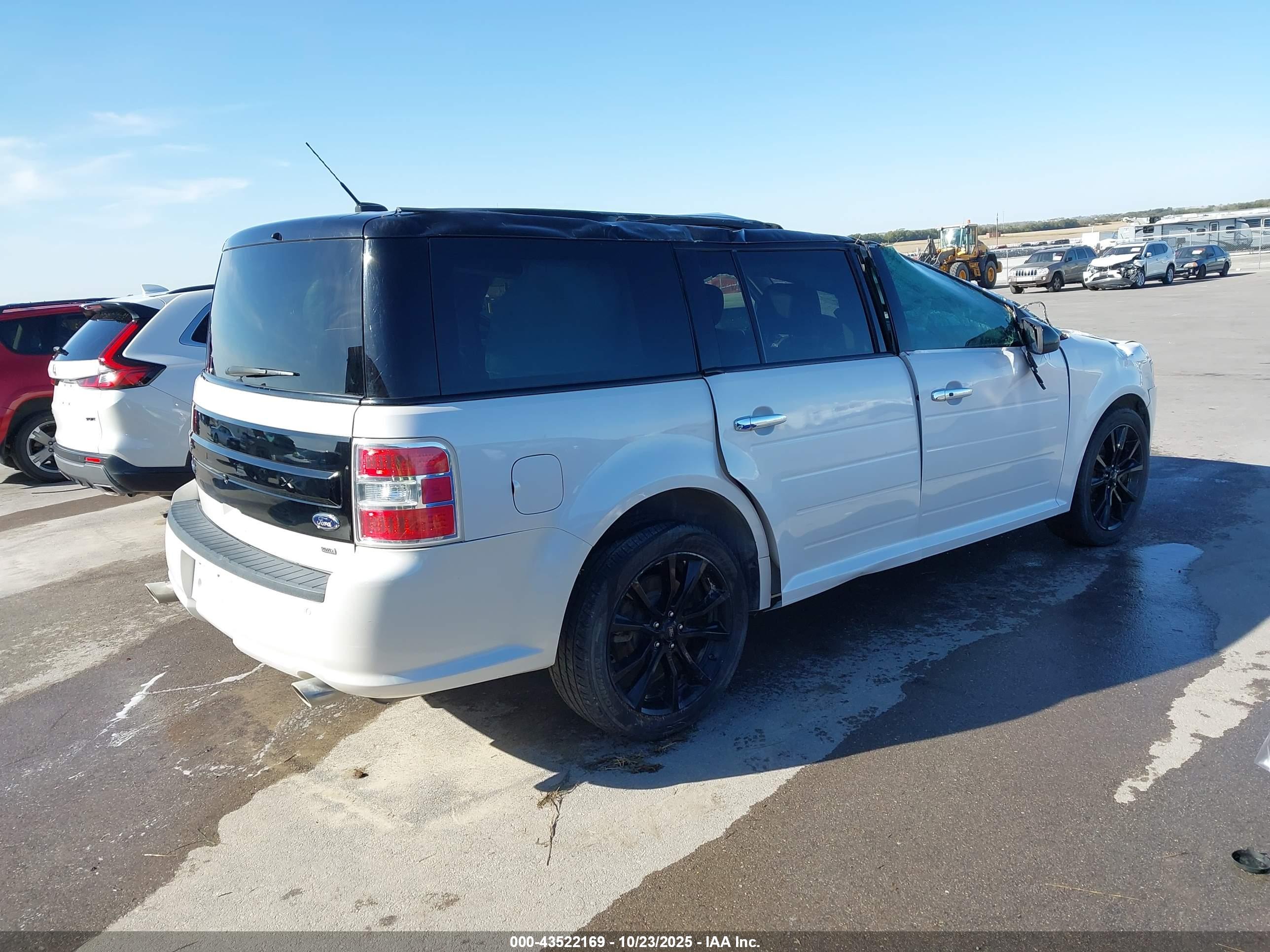 FORD FLEX image 4