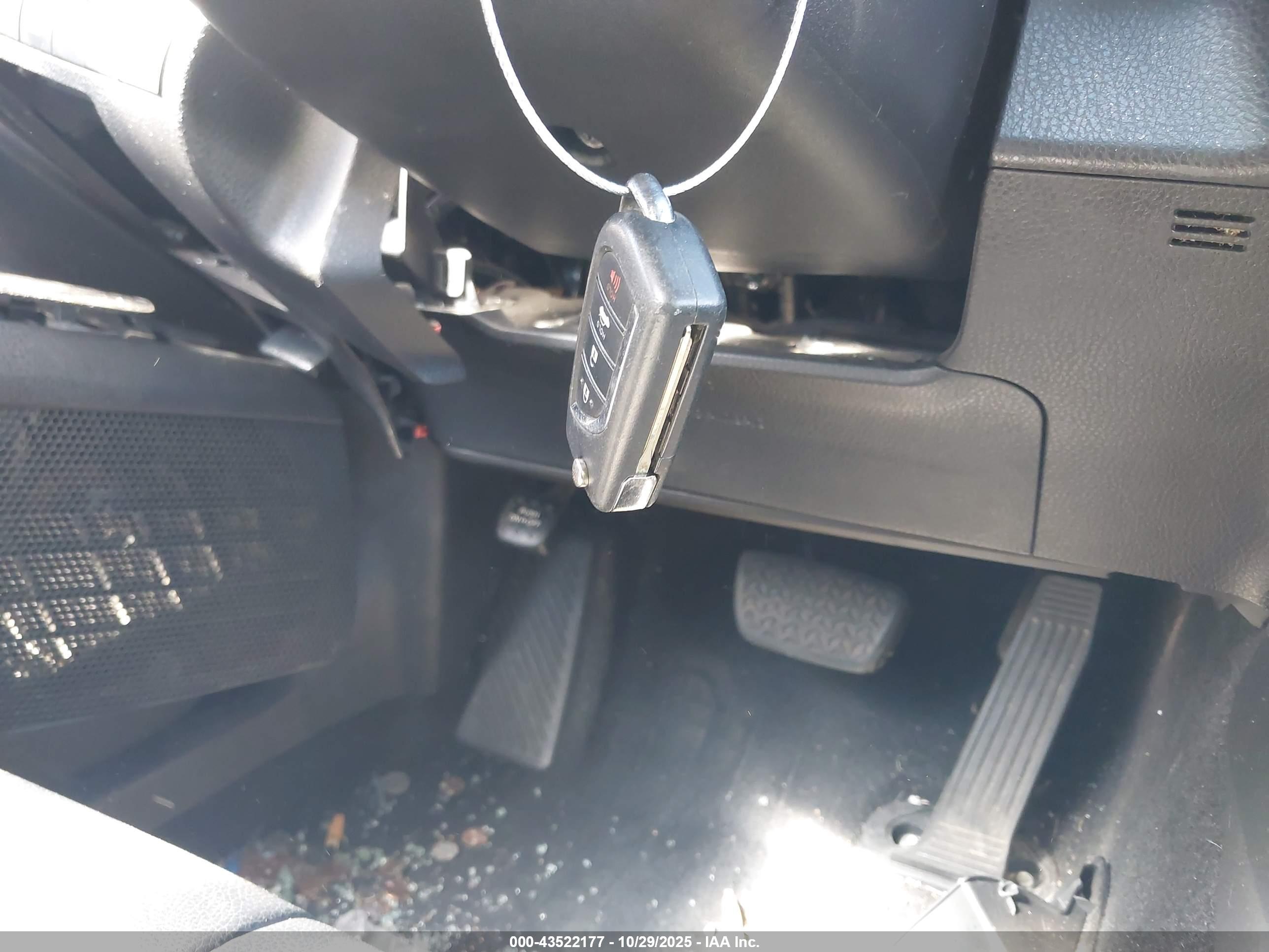 TOYOTA CAMRY image 11