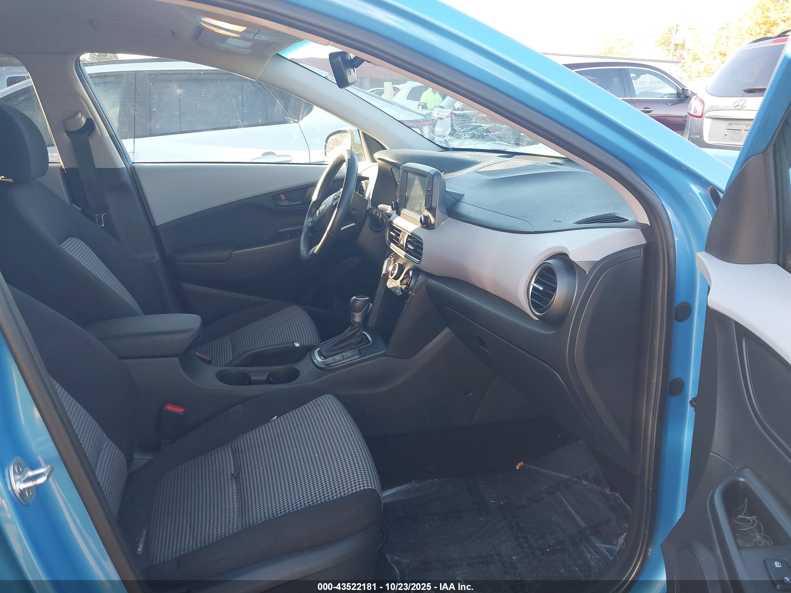 HYUNDAI KONA image 5