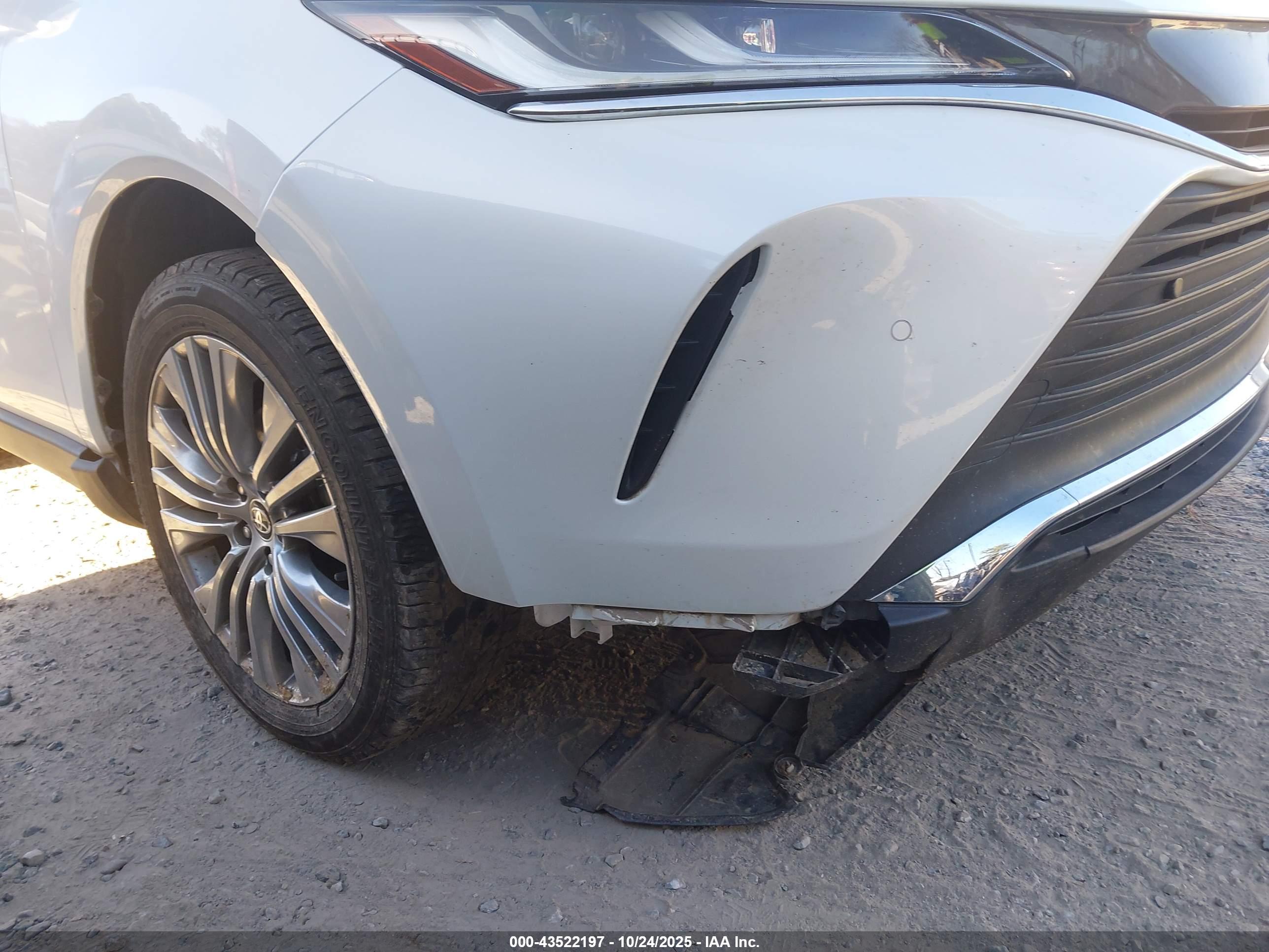 TOYOTA VENZA image 6