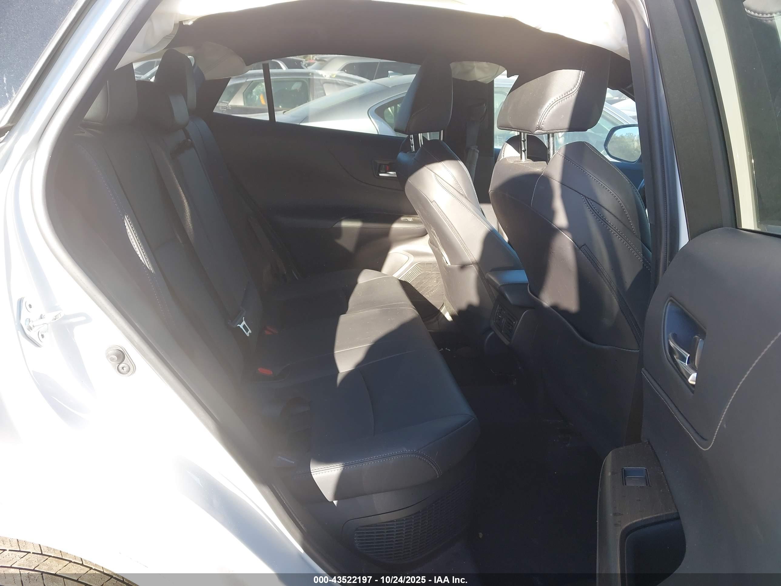 TOYOTA VENZA image 8