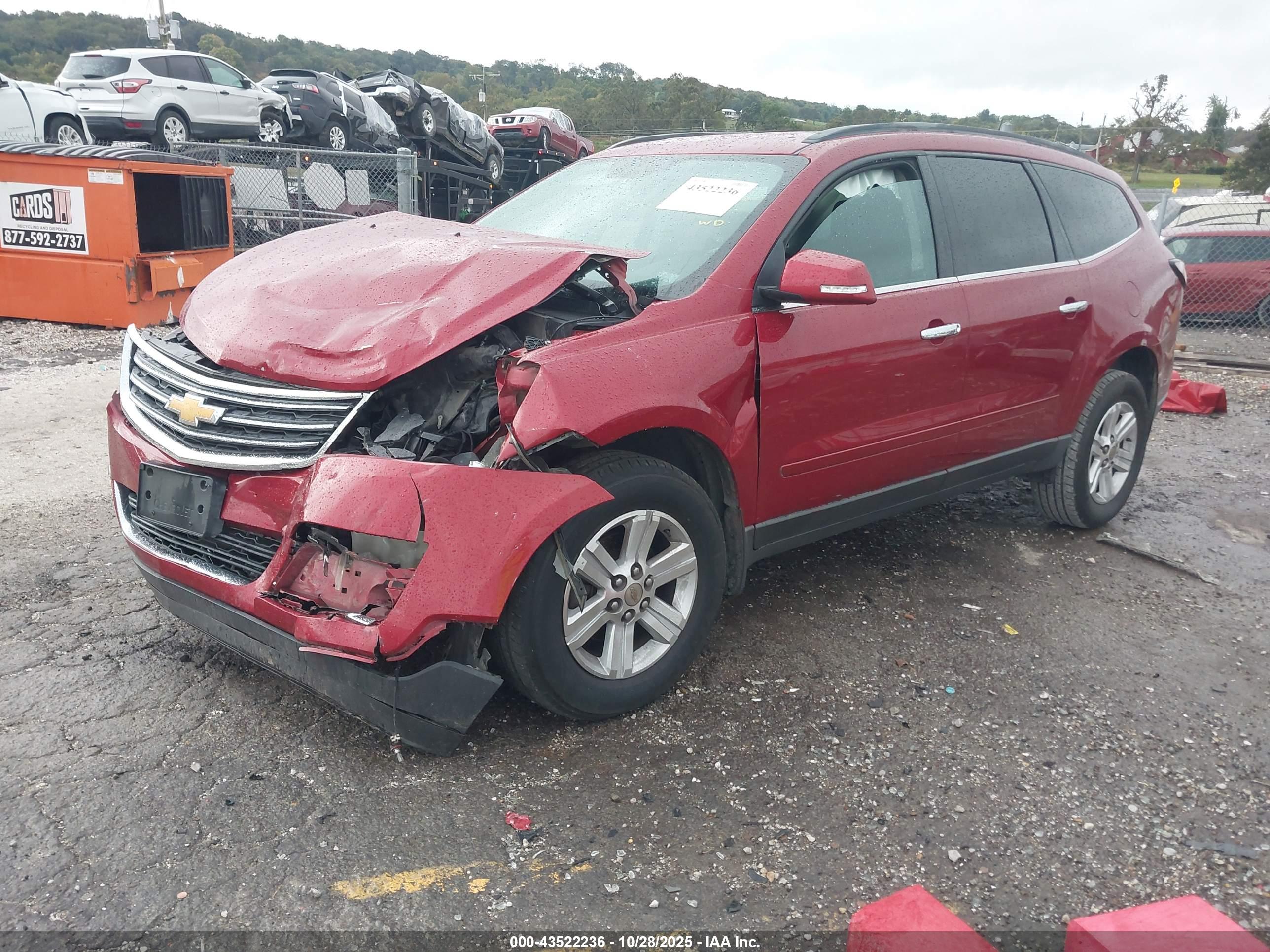 CHEVROLET TRAVERSE image 2