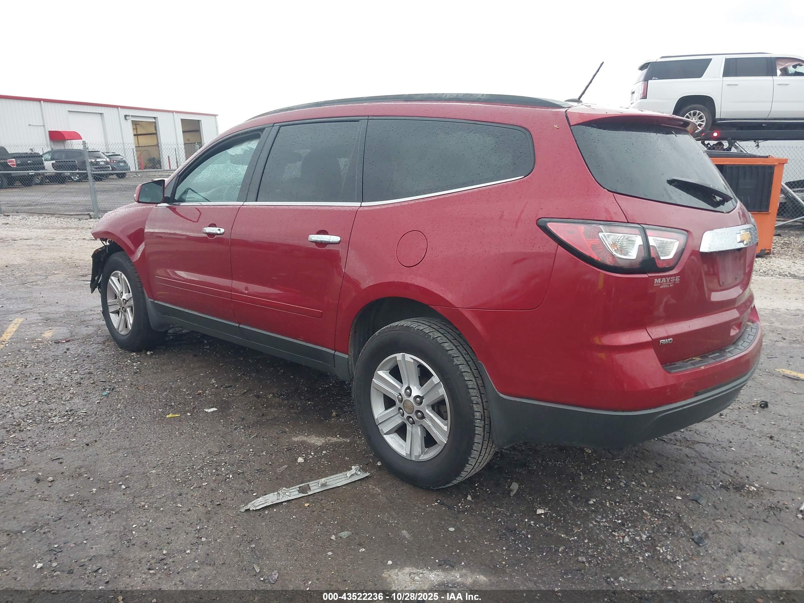 CHEVROLET TRAVERSE image 3
