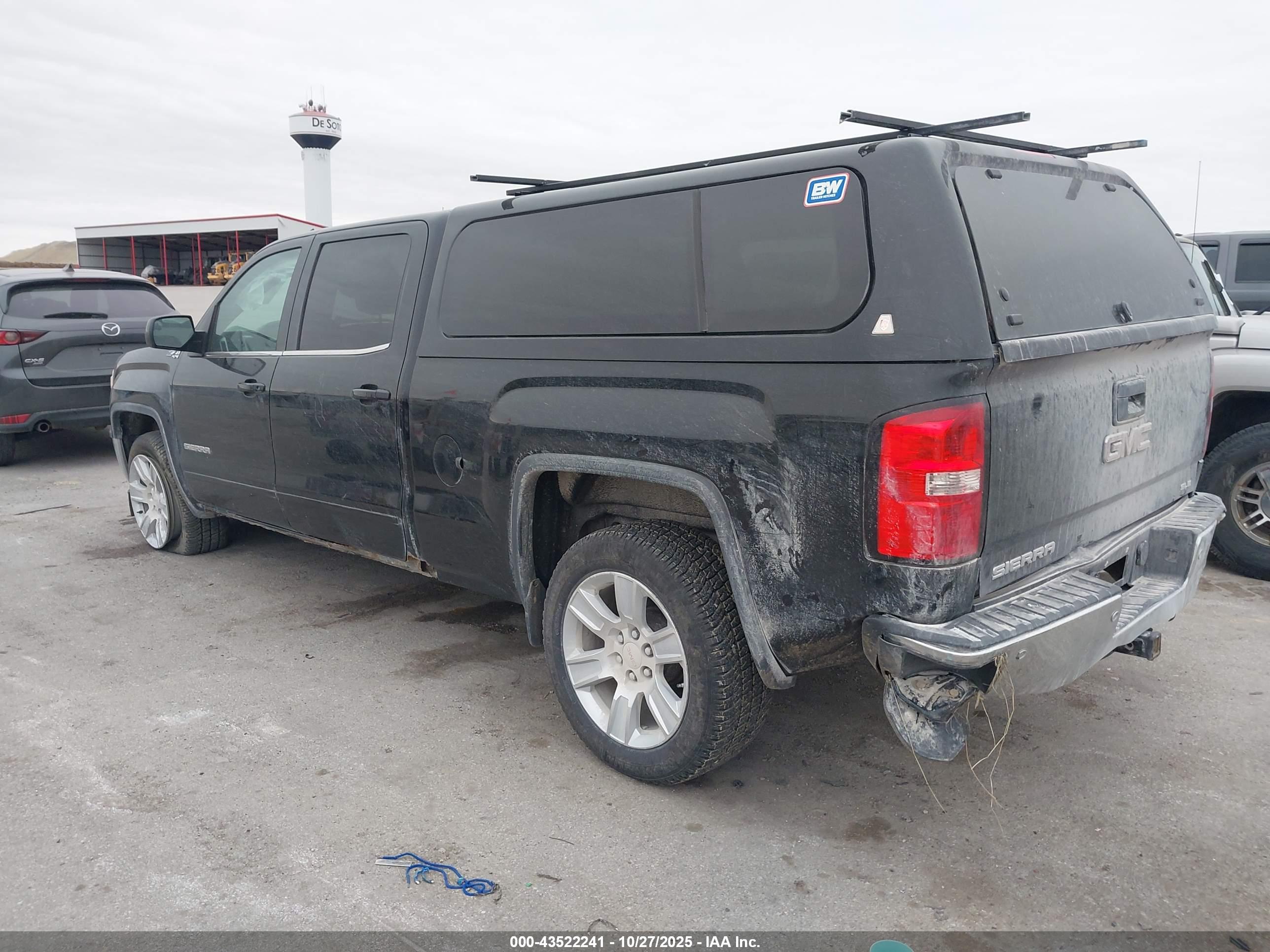 GMC SIERRA image 3