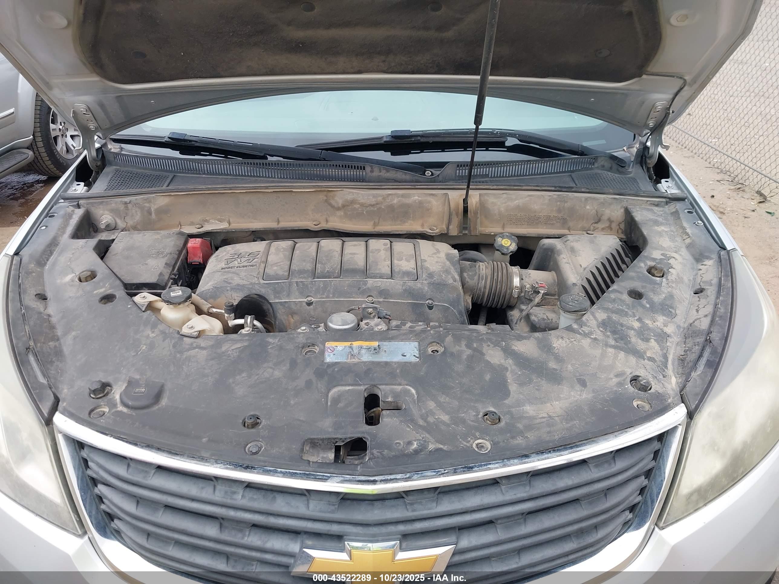 CHEVROLET TRAVERSE image 10