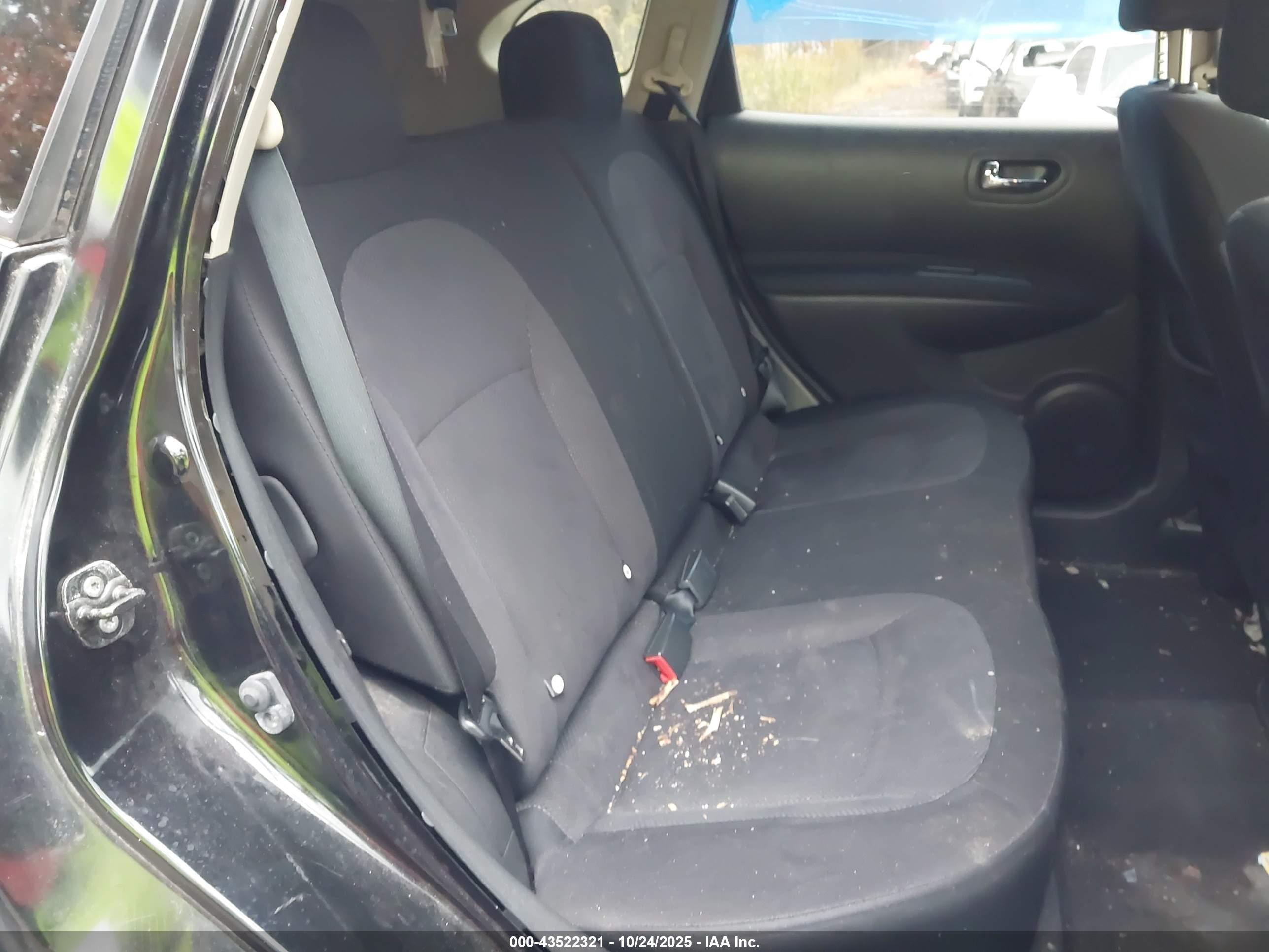 NISSAN ROGUE image 8