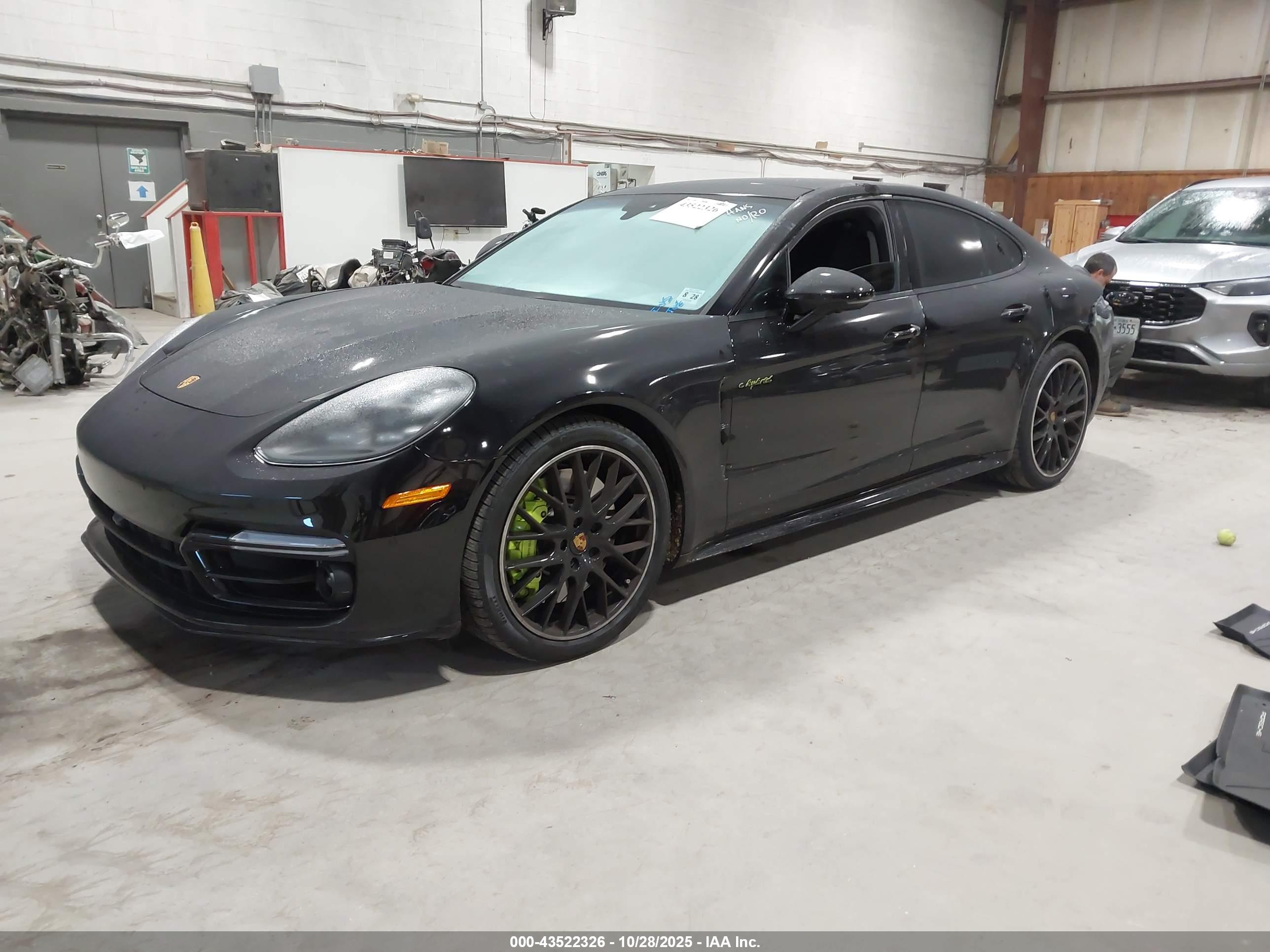 PORSCHE PANAMERA image 2
