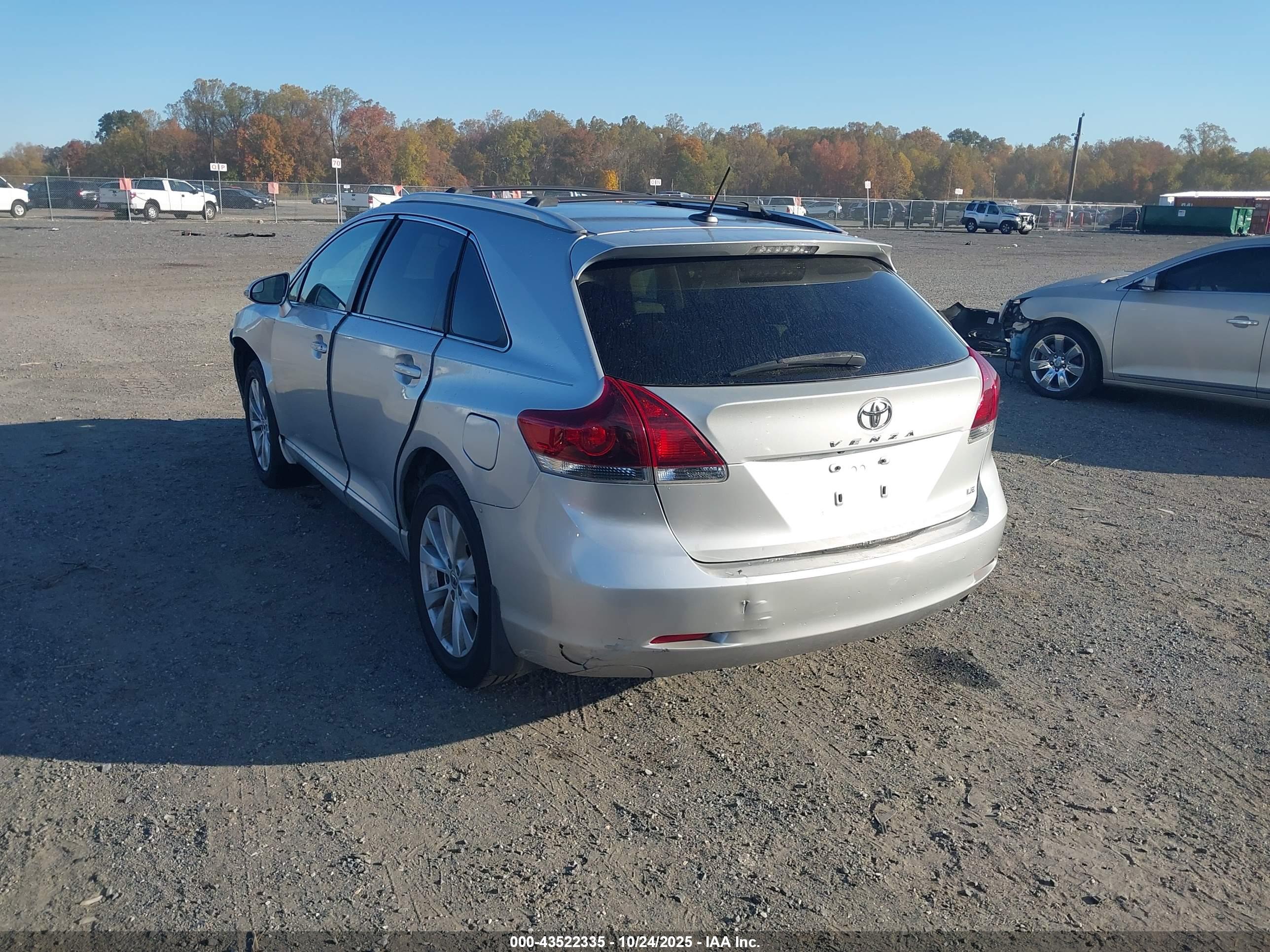 TOYOTA VENZA image 3