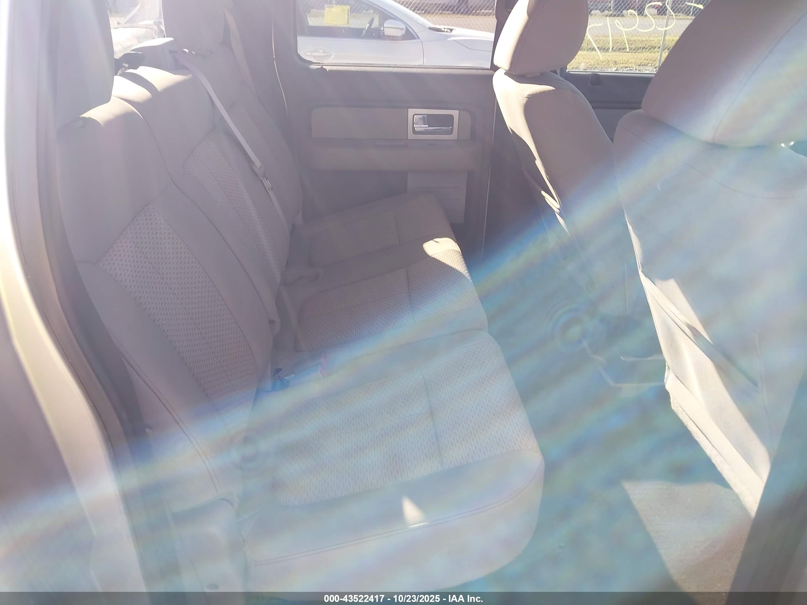 FORD F-150 image 8