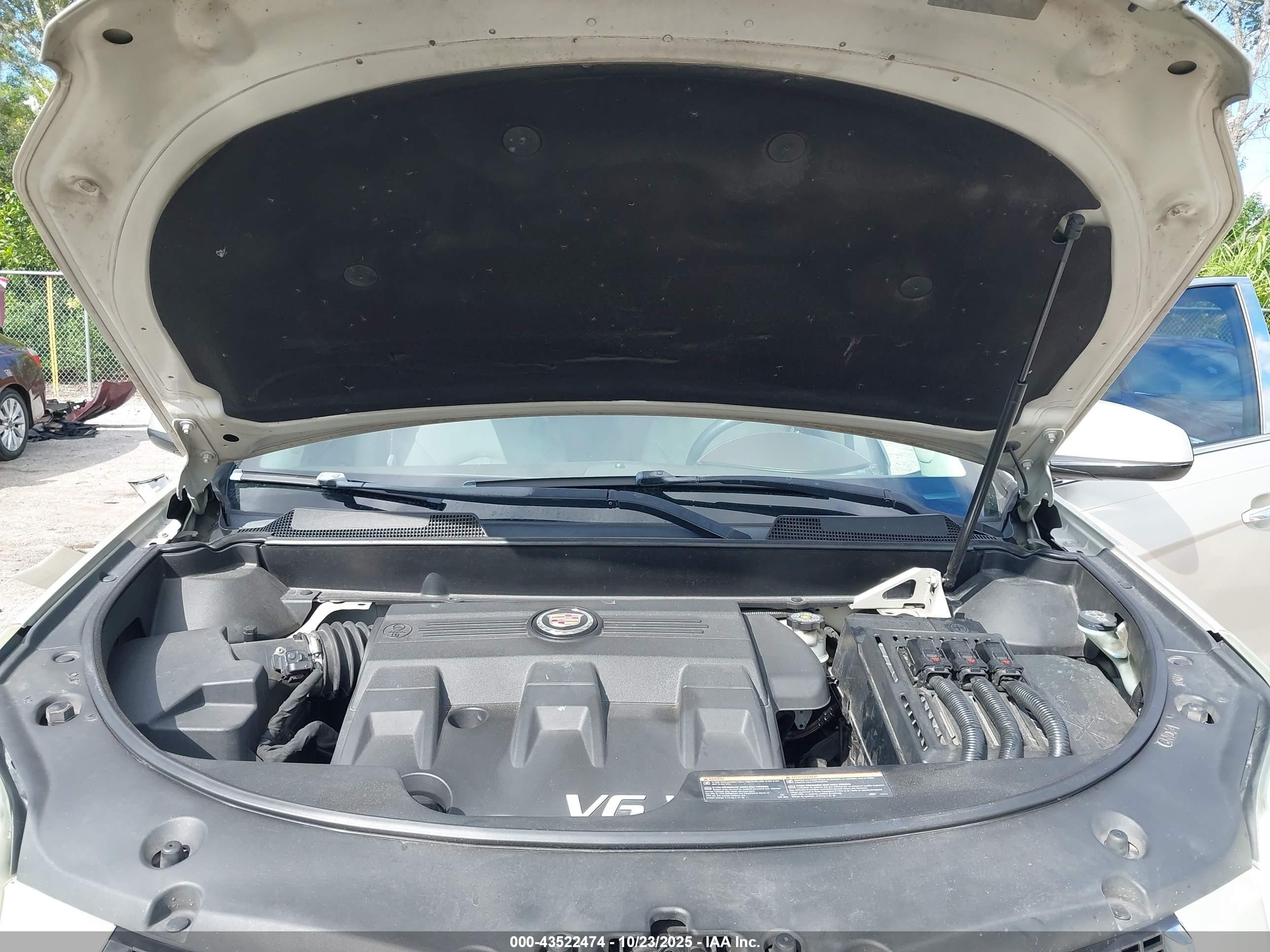 CADILLAC SRX image 10