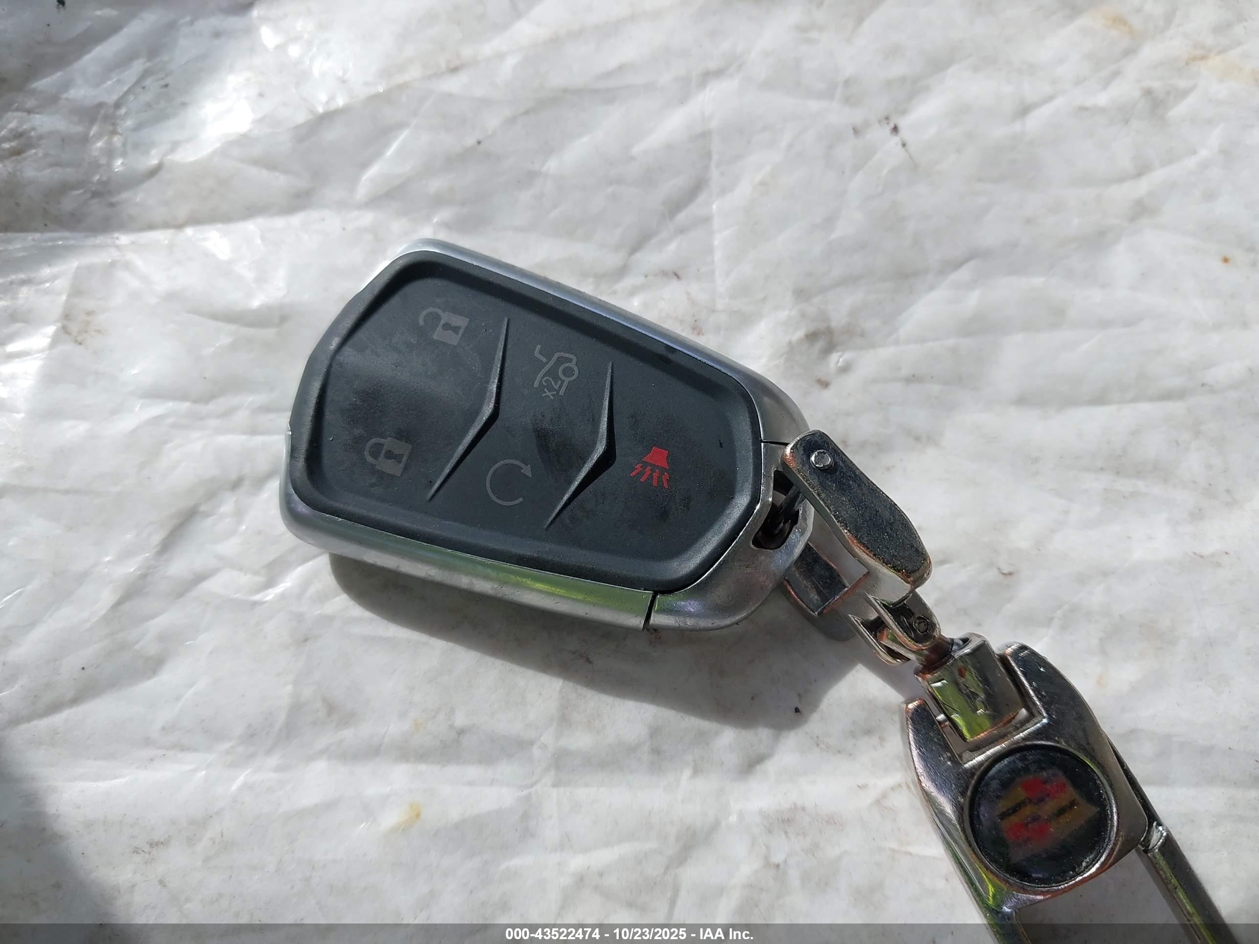 CADILLAC SRX image 11
