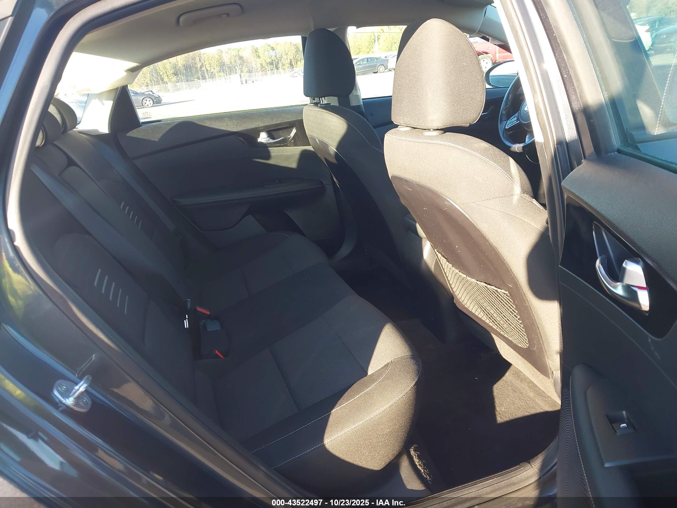KIA FORTE image 8