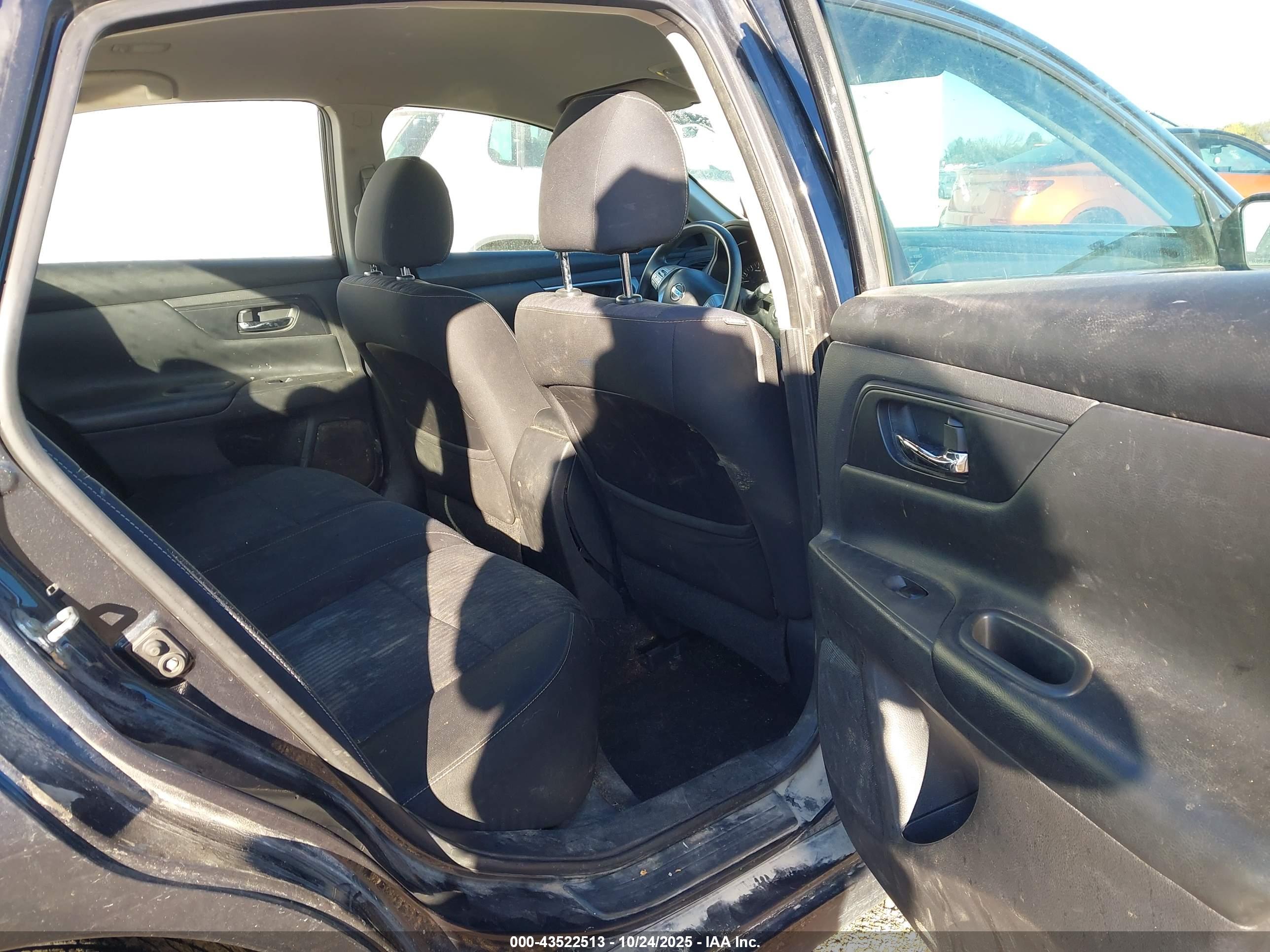 NISSAN ALTIMA image 8