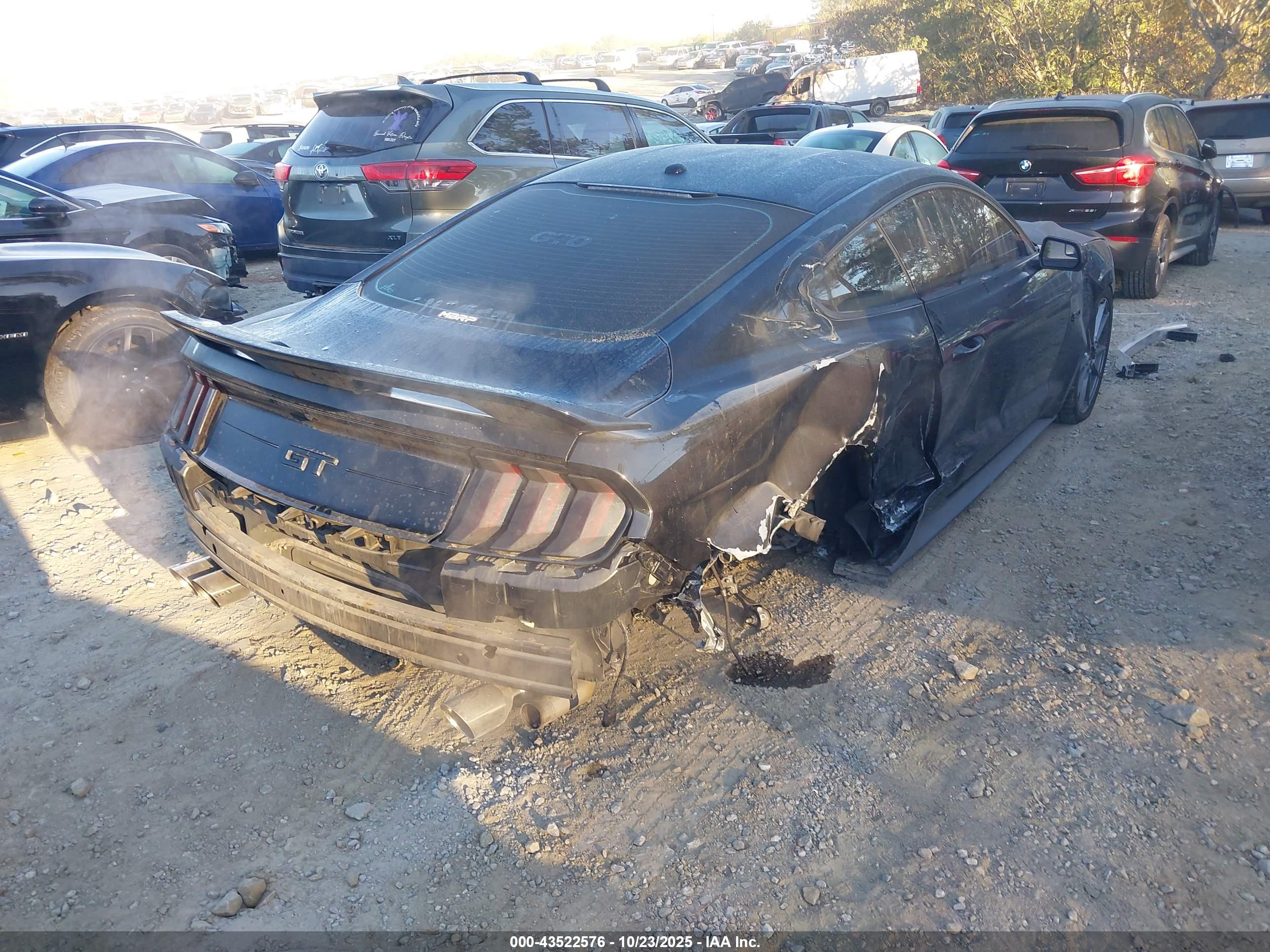 FORD MUSTANG image 4